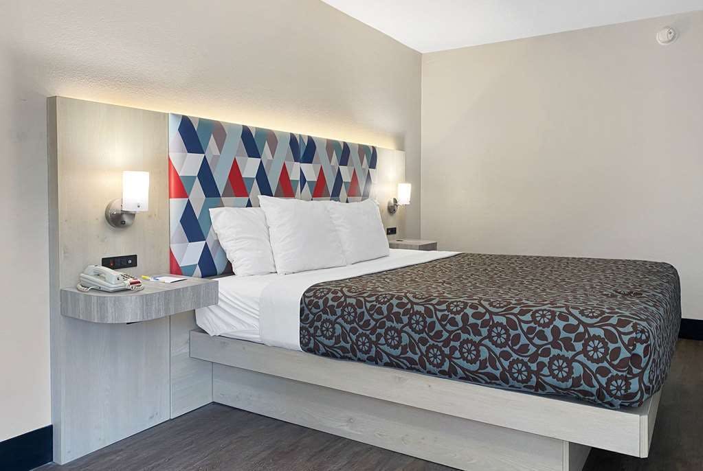 Hotel Days Inn & Suites by Wyndham Peachtree Corners/Norcross photo 4