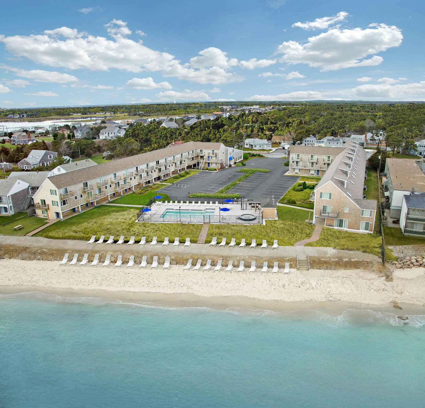 Hotel Ocean Mist Beach Hotel and Suites photo 4