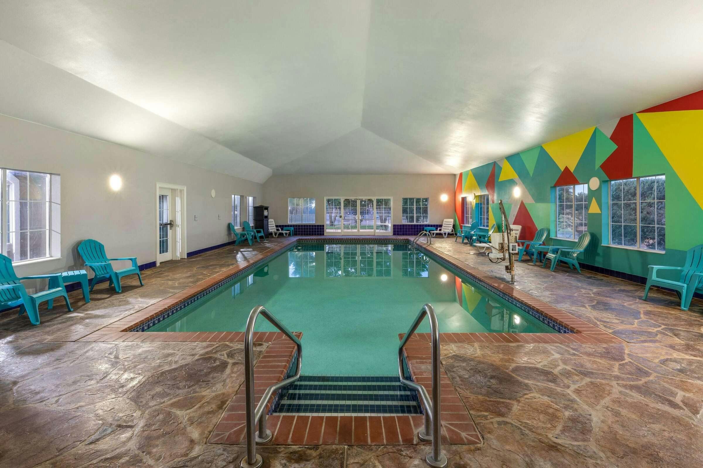 Hotel La Quinta Inn Ste OKC Moore photo 5