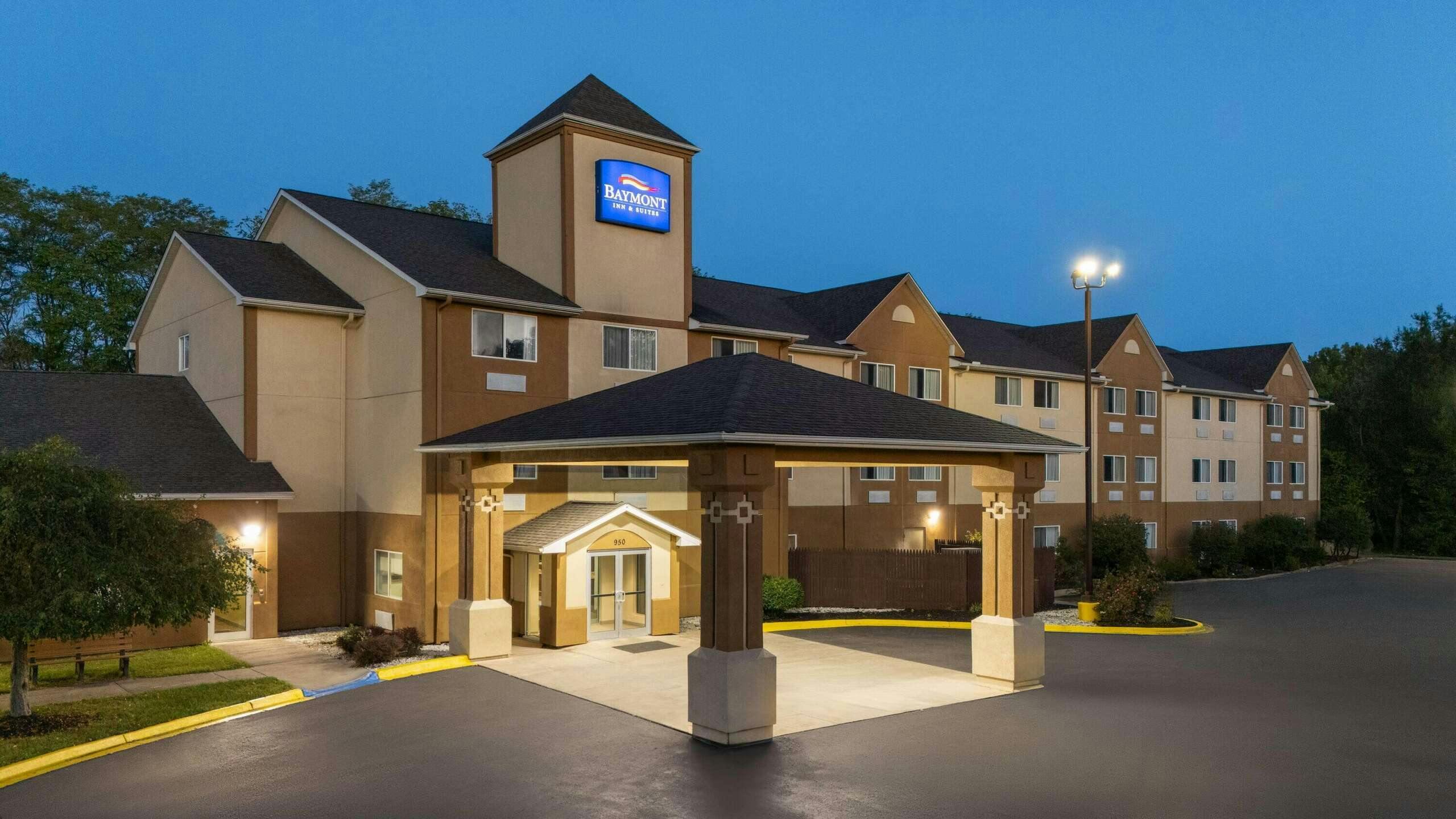 Hotel Baymont Inn and Suites Piqua photo 1