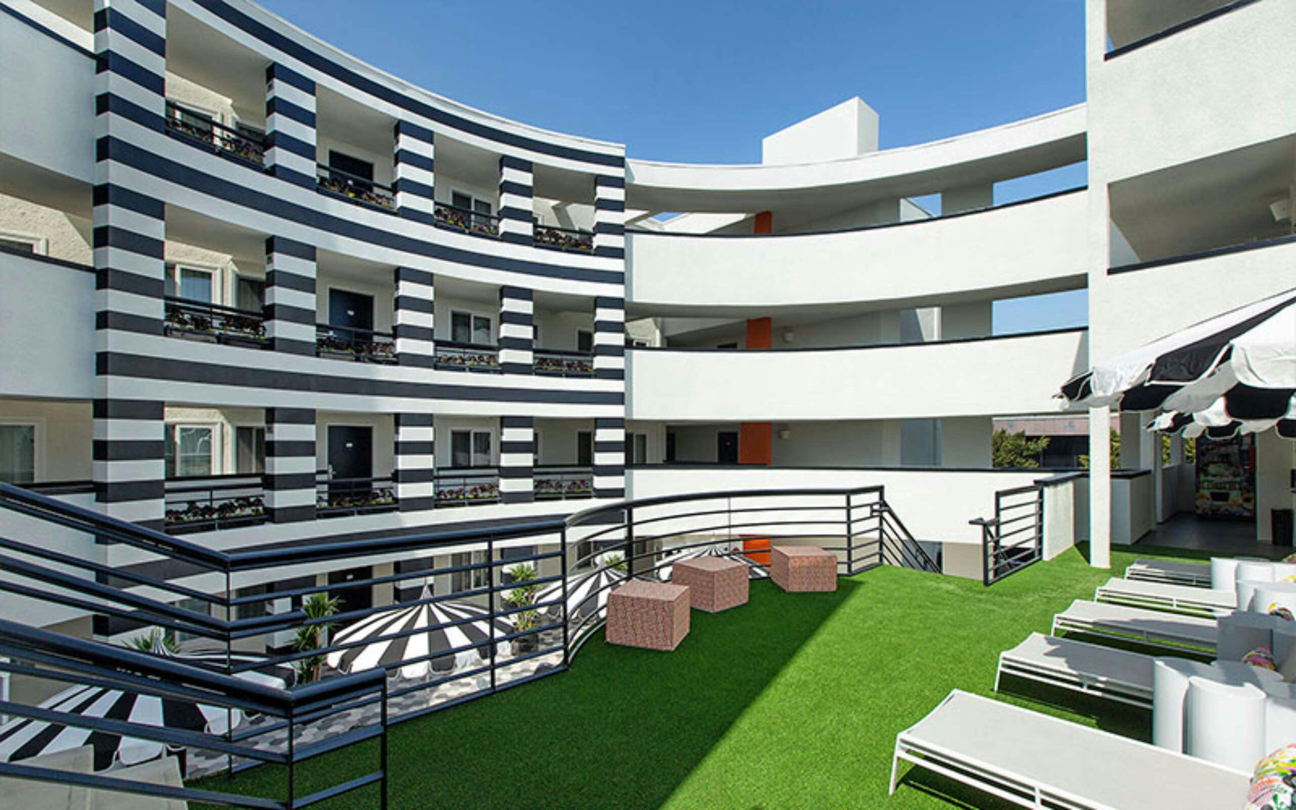 Hotel Carlyle Inn photo 1