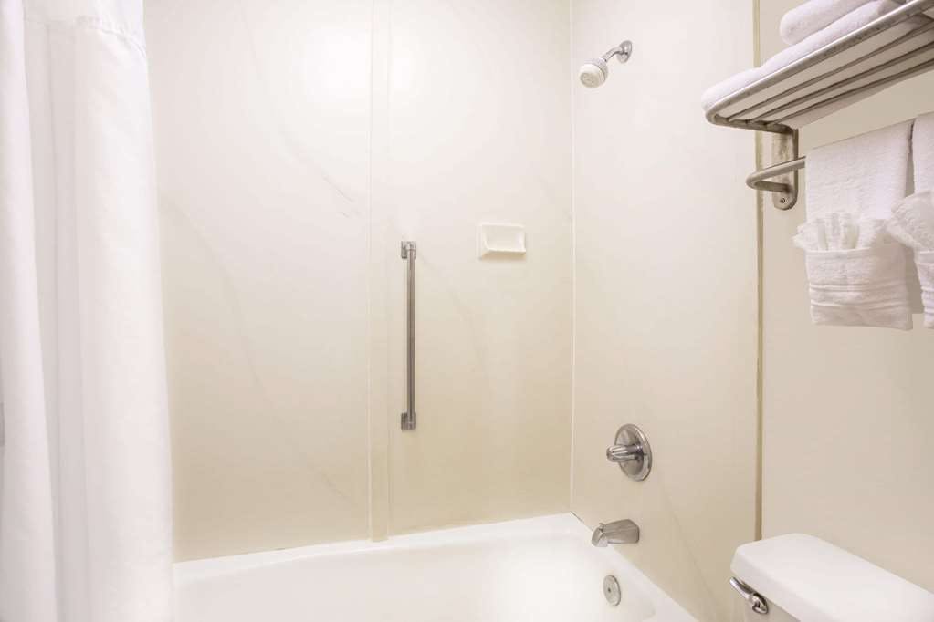 Hotel Days Inn by Wyndham Easley/Greenville/Clemson Area photo 1