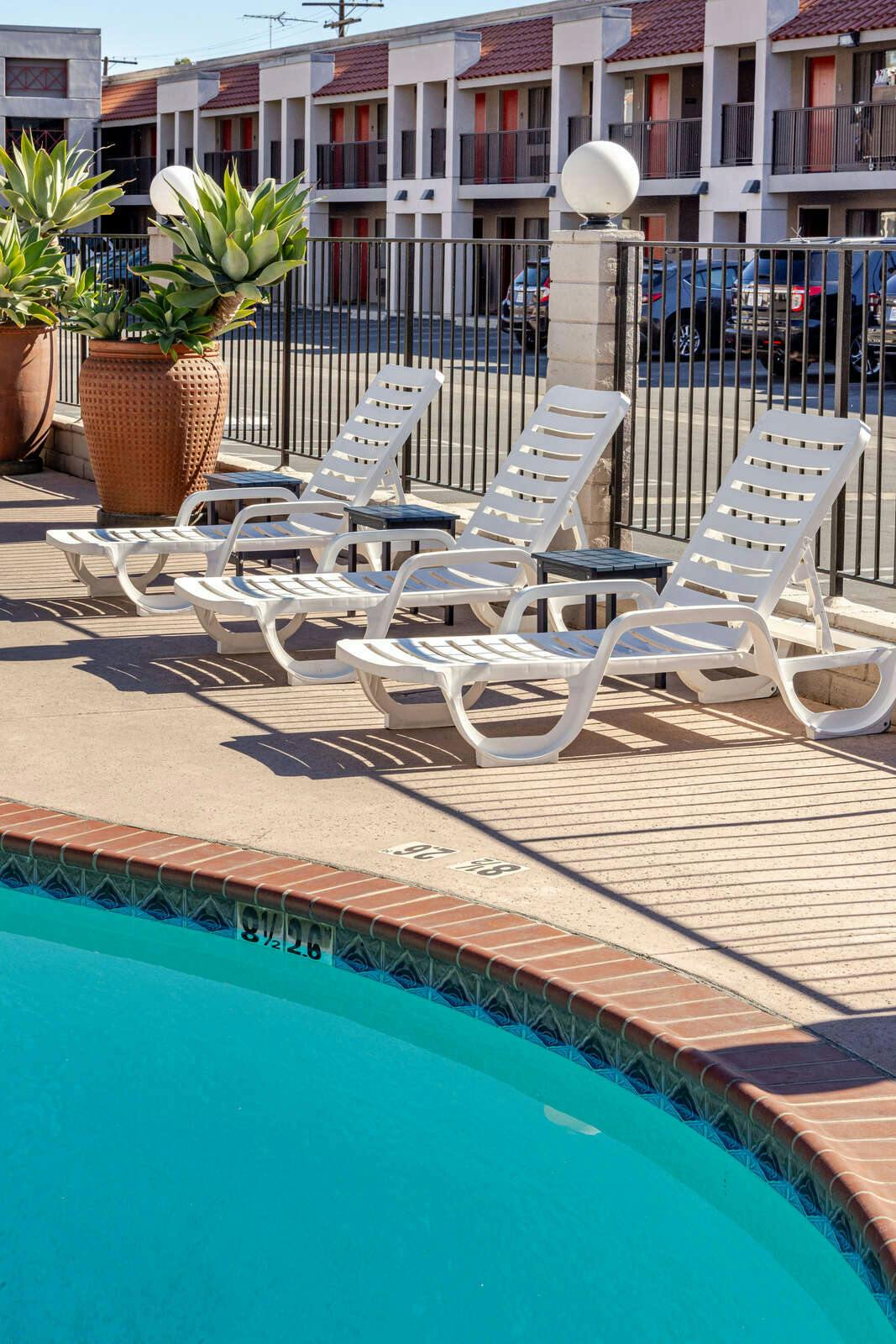 Hotel The Hills Inn Eagle Rock photo 3