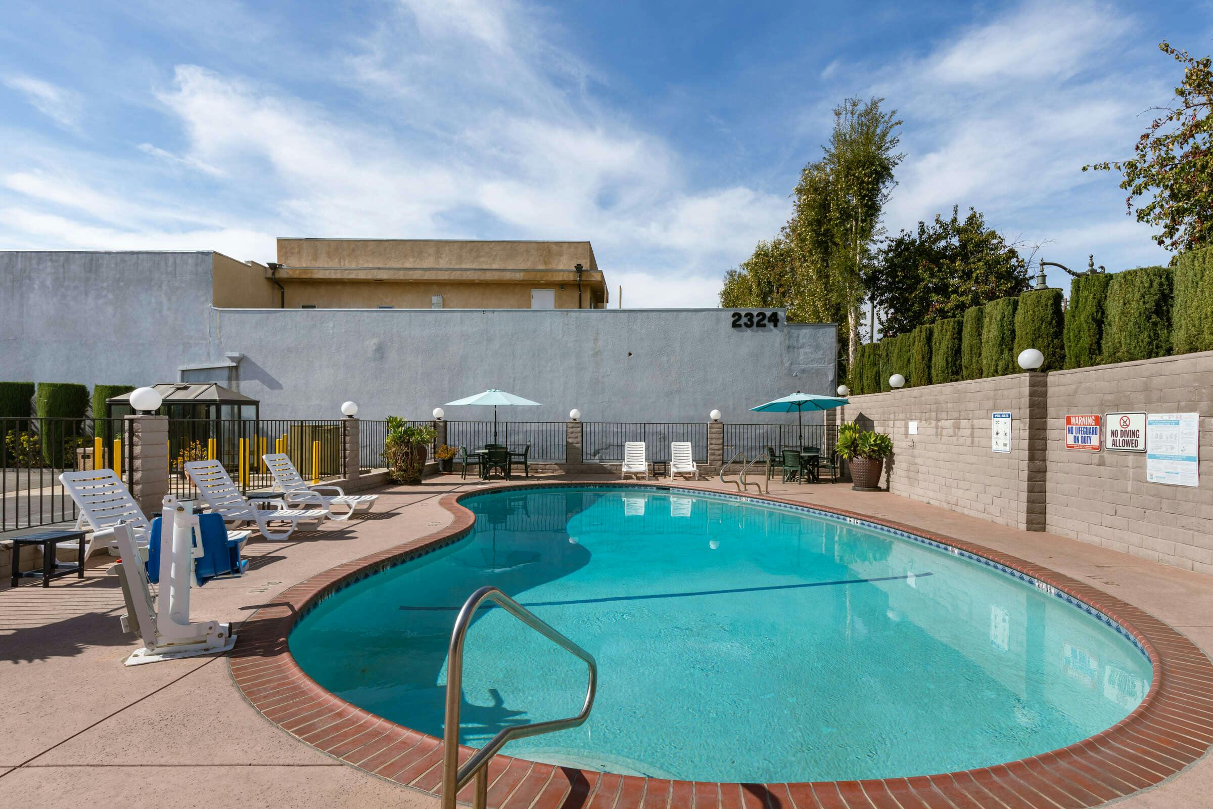 Hotel The Hills Inn Eagle Rock photo 5