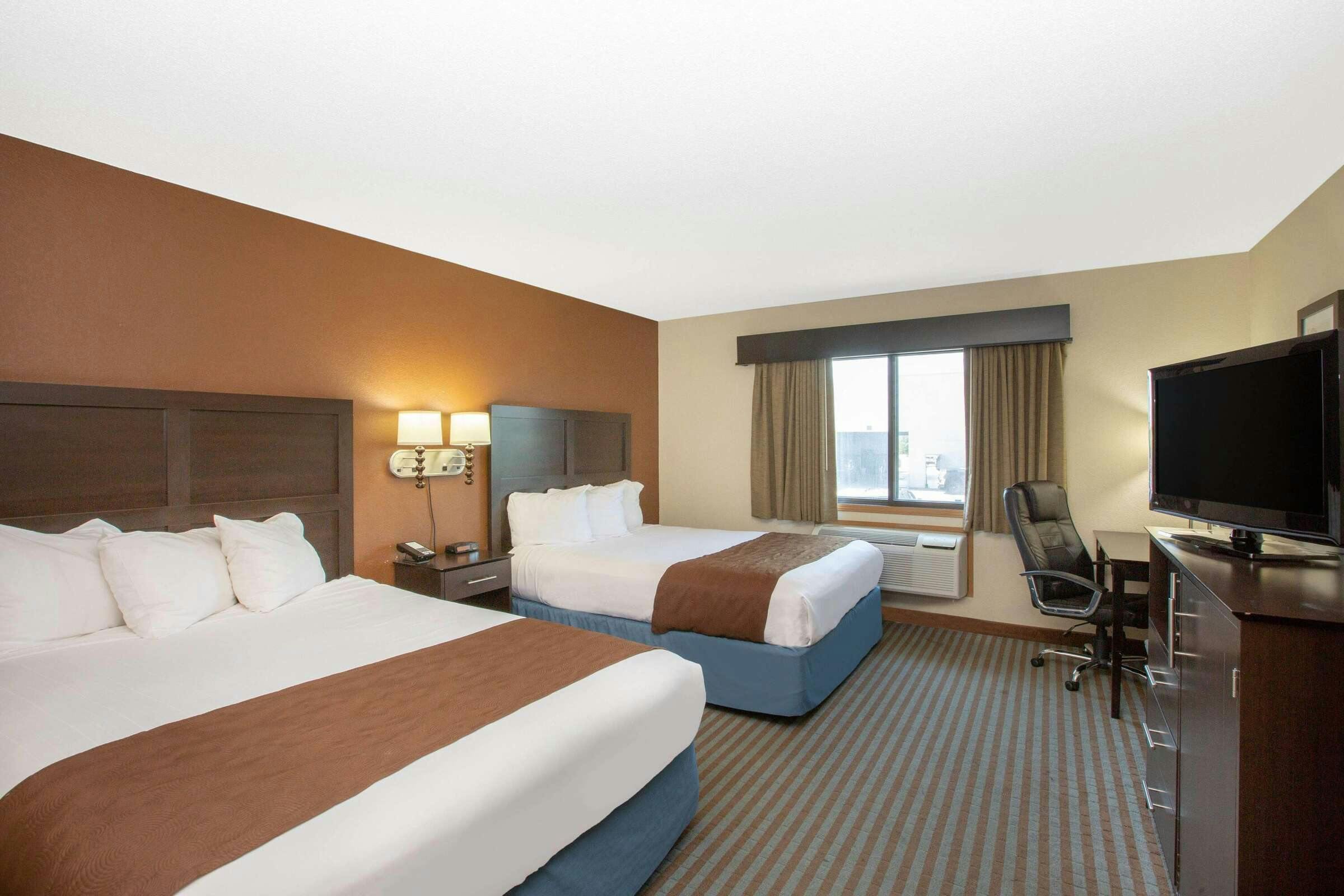 Hotel AmericInn Lincoln North photo 3