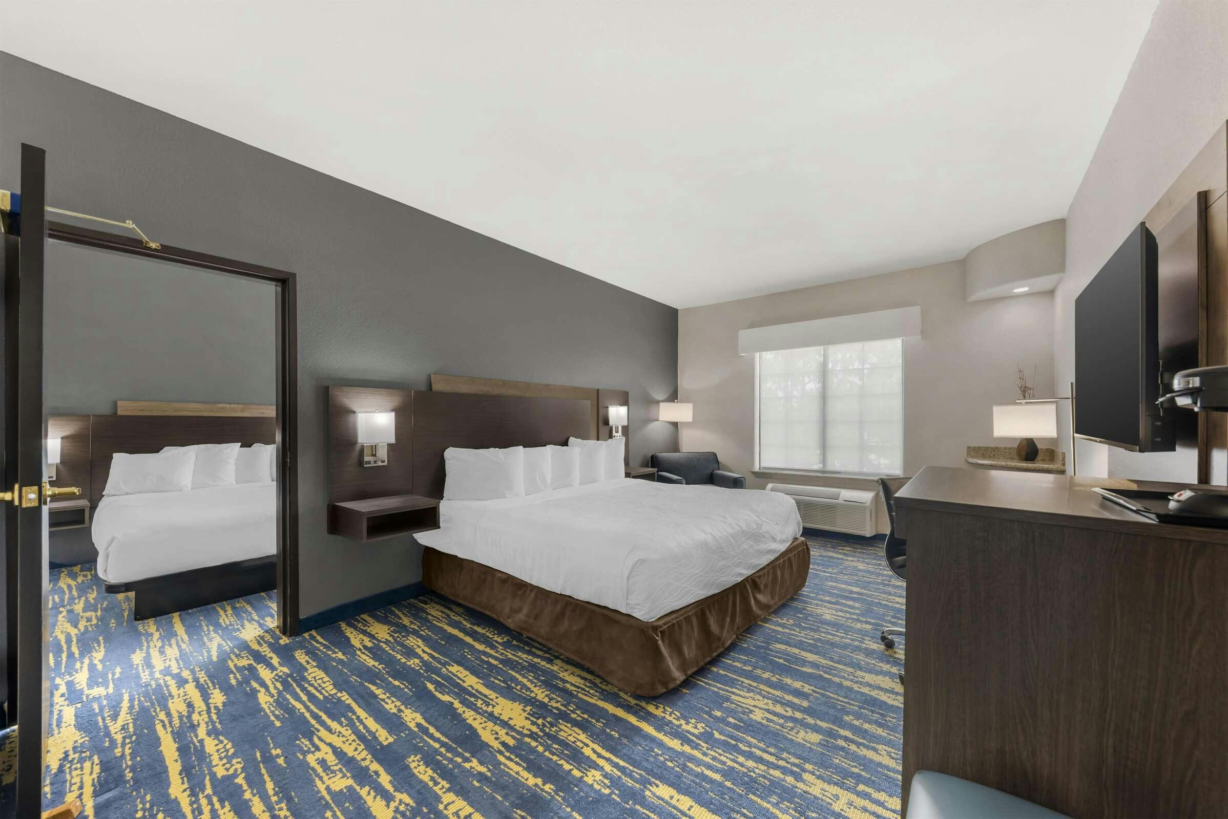 Hotel Sure Stay Plus Hotel By Best Western San Antonio Sea World photo 1