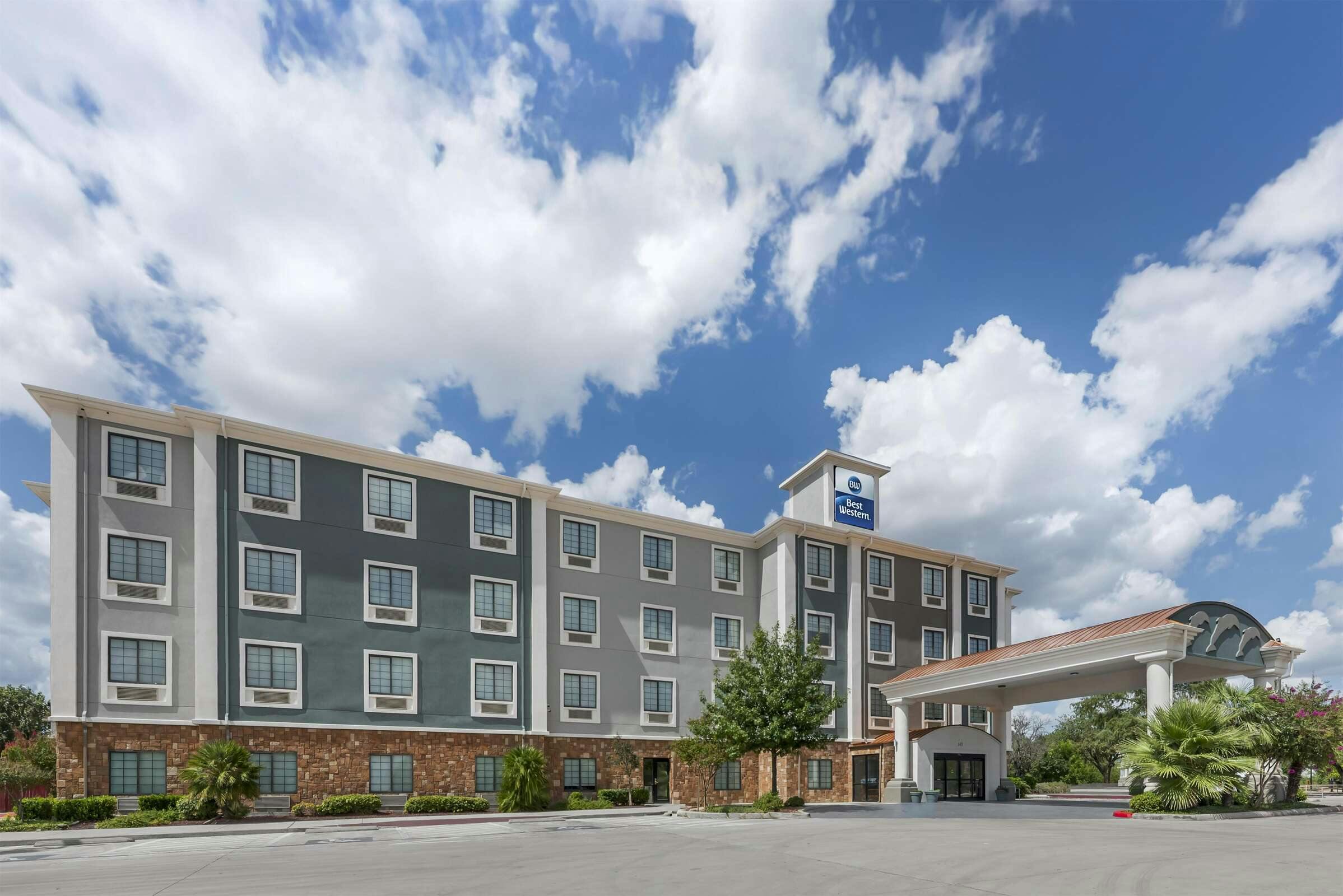 Hotel Sure Stay Plus Hotel By Best Western San Antonio Sea World photo 2