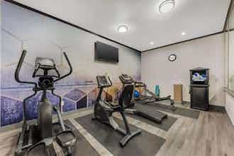 Hotel Sure Stay Plus Hotel By Best Western San Antonio Sea World photo 4