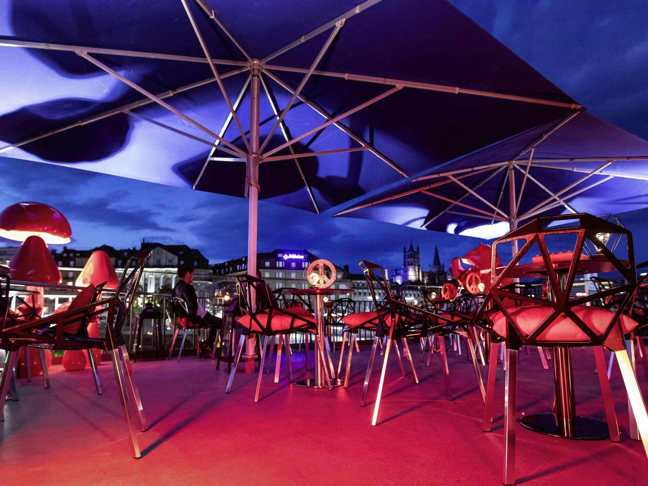 Hotel Ibis Styles Lausanne Center Mad House photo 1