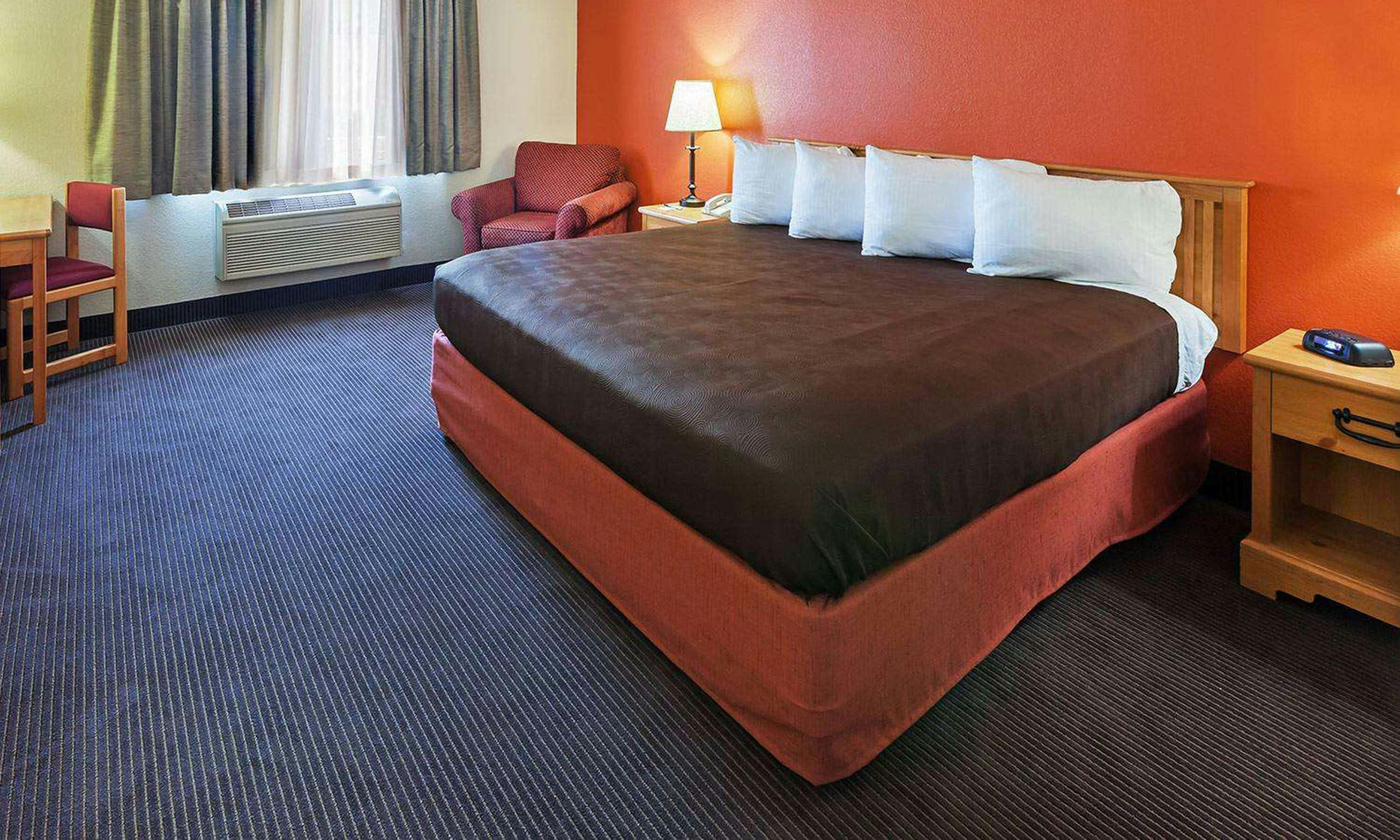 AmericInn by Wyndham Sturgeon Bay