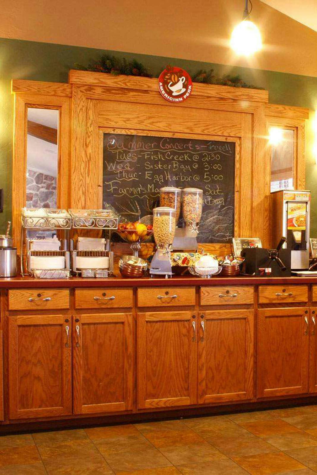 Hotel AmericInn by Wyndham Sturgeon Bay photo 5