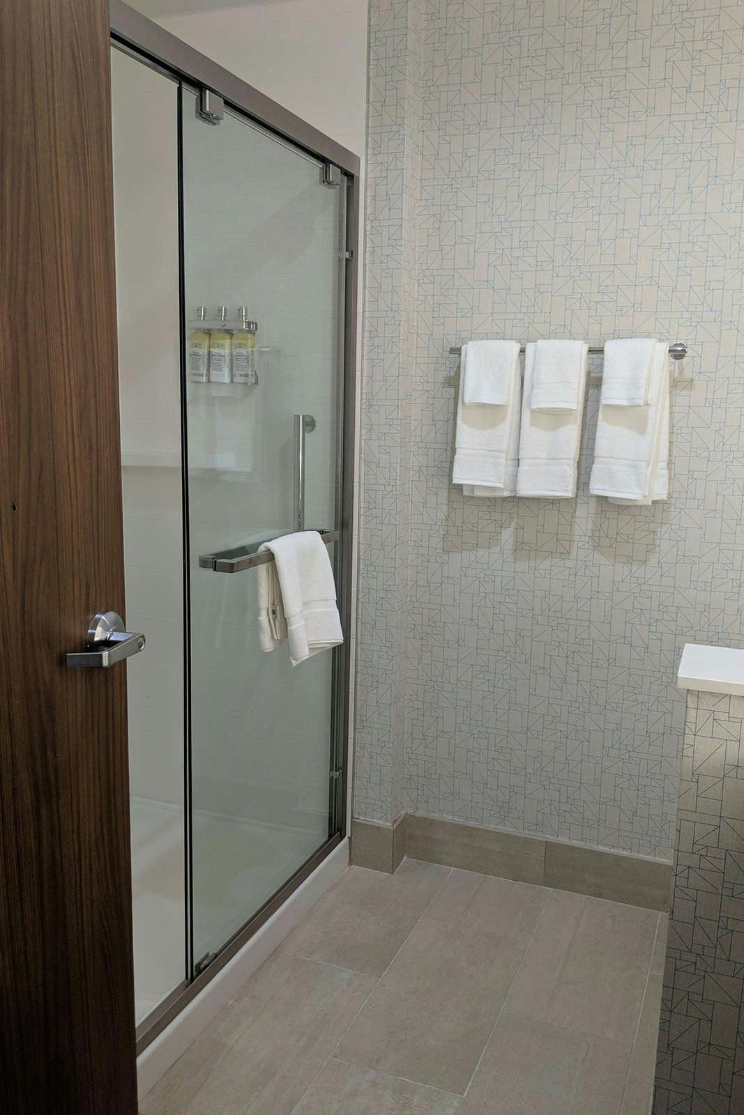 Hotel Holiday Inn Express & Suites Dallas North - Addison photo 2