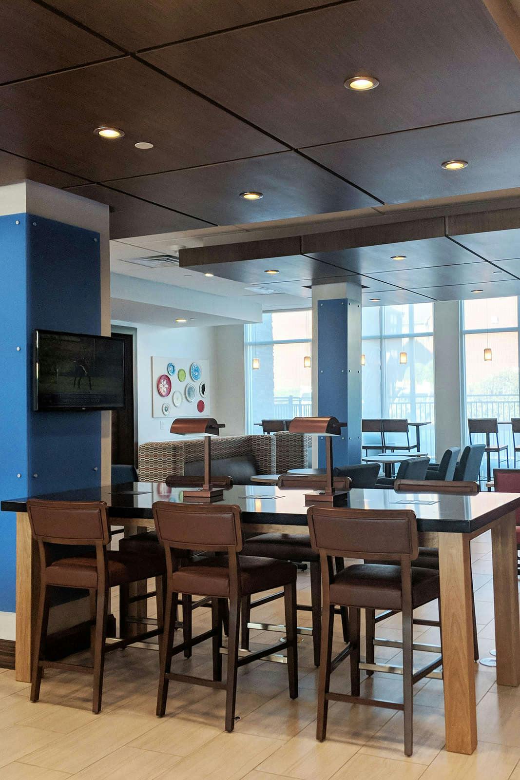 Hotel Holiday Inn Express & Suites Dallas North - Addison photo 3