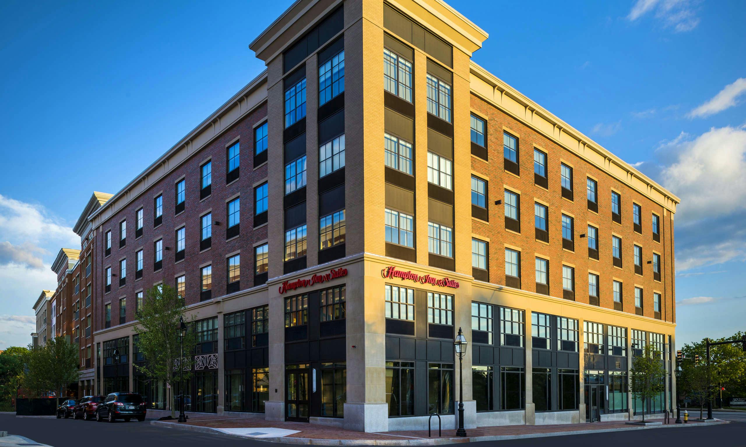 Hampton Inn & Suites Portsmouth Downtown