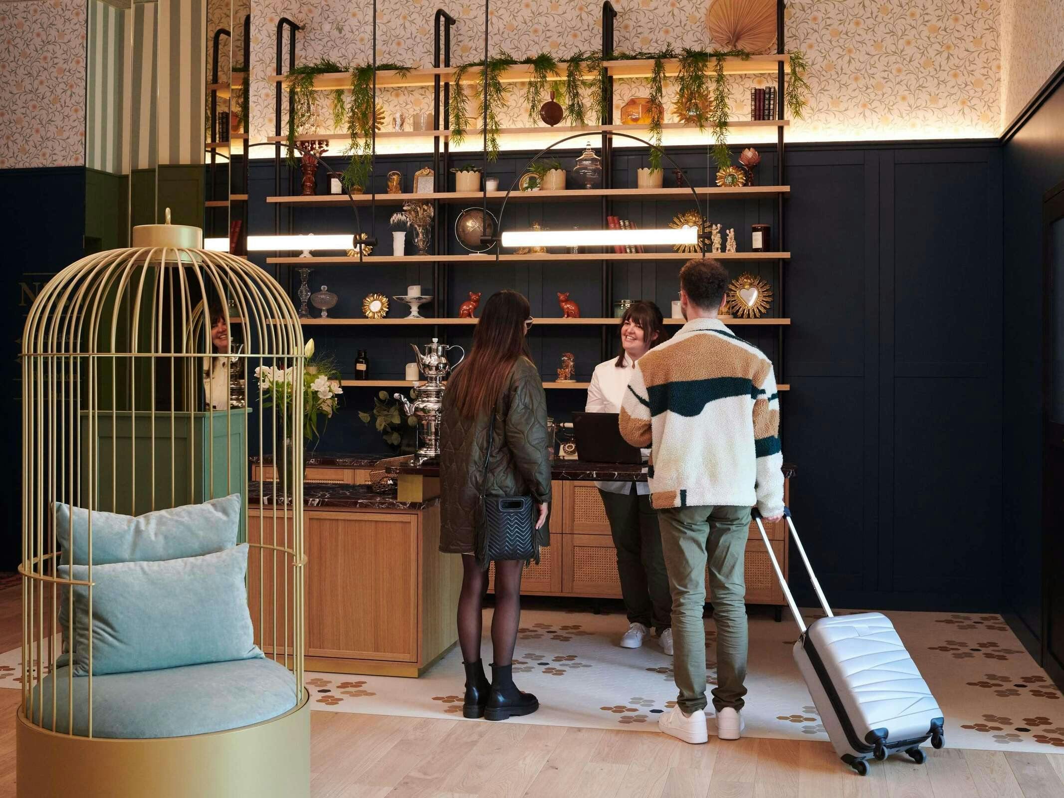 Square Lodge Hotel La Roche Sur Yon Handwritten Collection