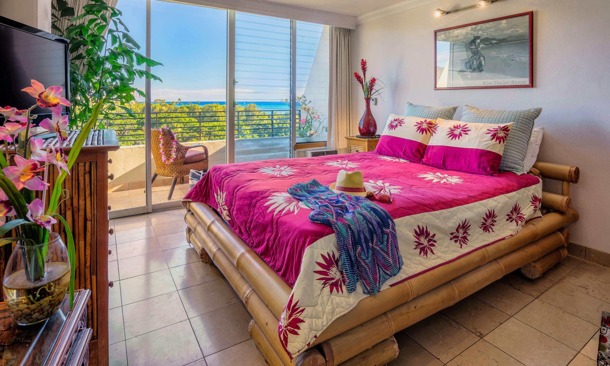 Castle @ Waikiki Grand