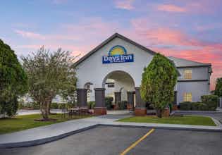 Hotel Days Inn Lincoln photo 1