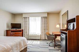 Hotel Hampton Inn & Suites Westford-Chelmsford photo 1
