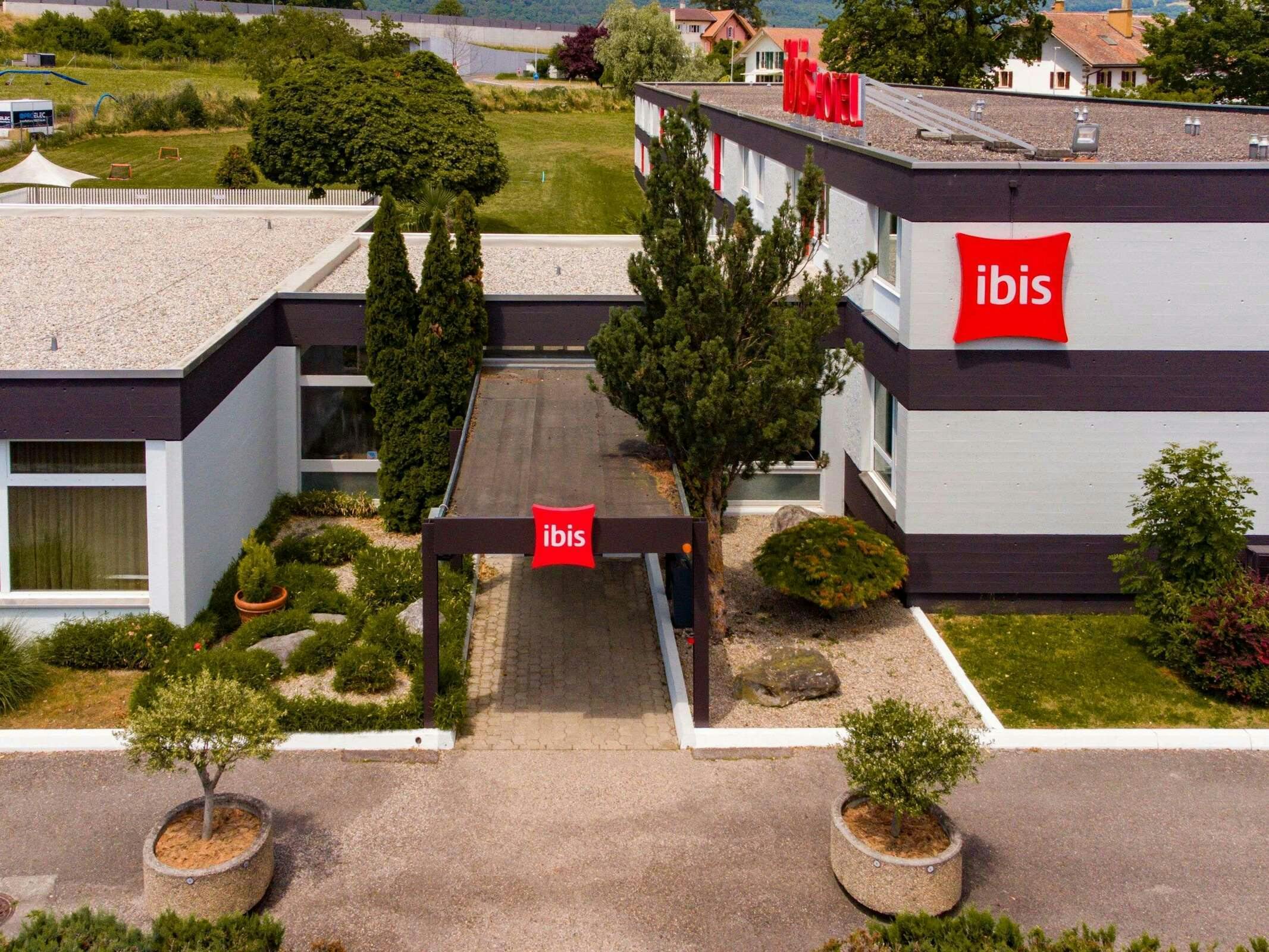 Hotel Ibis 3 Lacs Neuchâtel photo 1