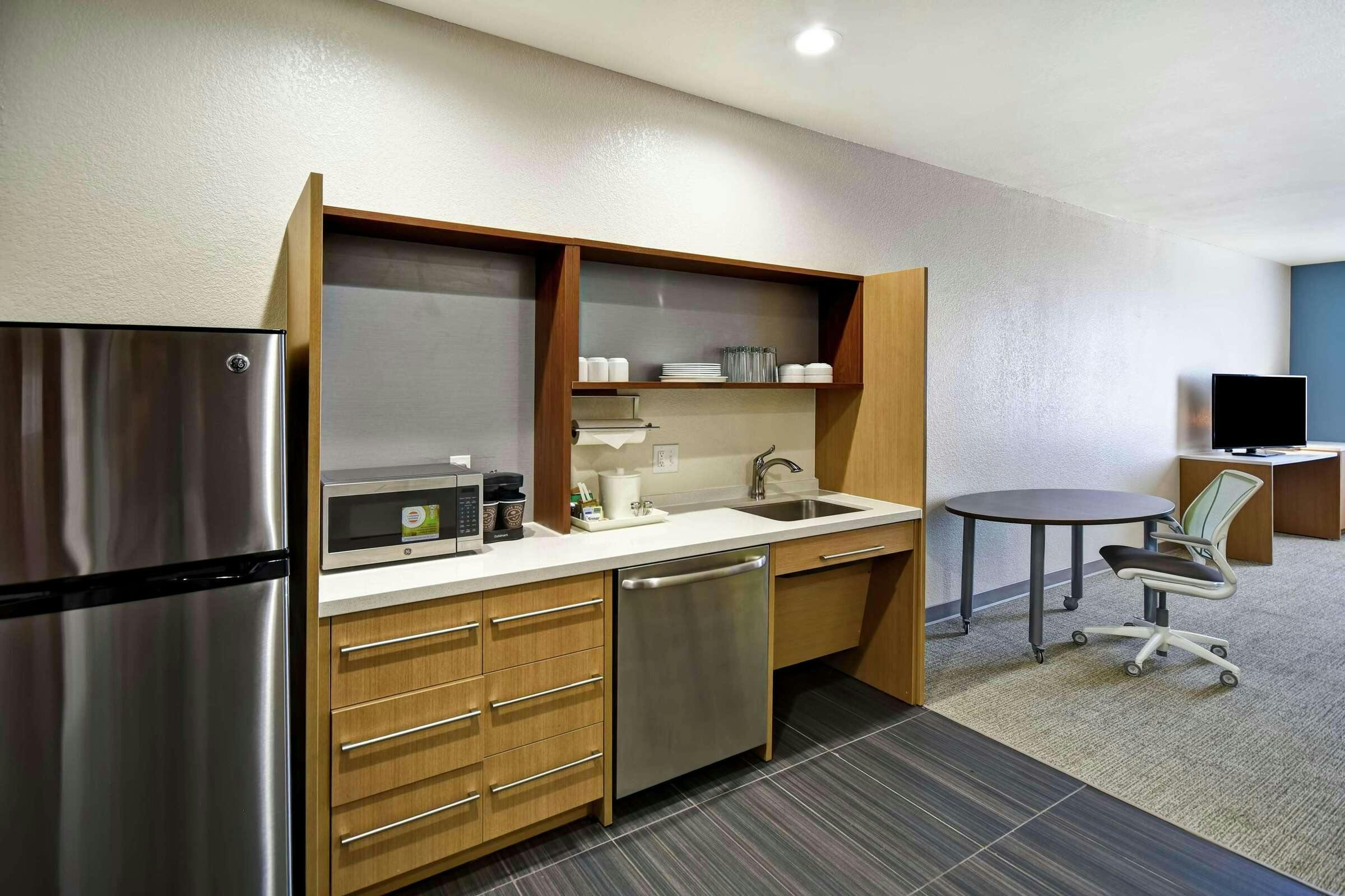 Hotel Home2 Suites By Hilton Oklahoma City Airport Ok photo 2