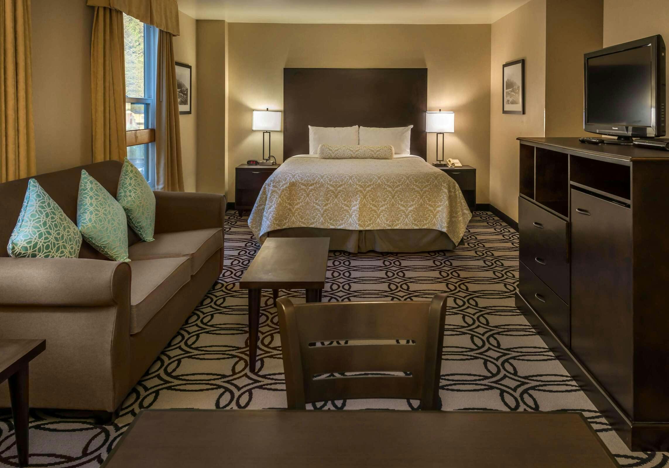 Hotel Baranof Downtown, Bw Signature Collection photo 2