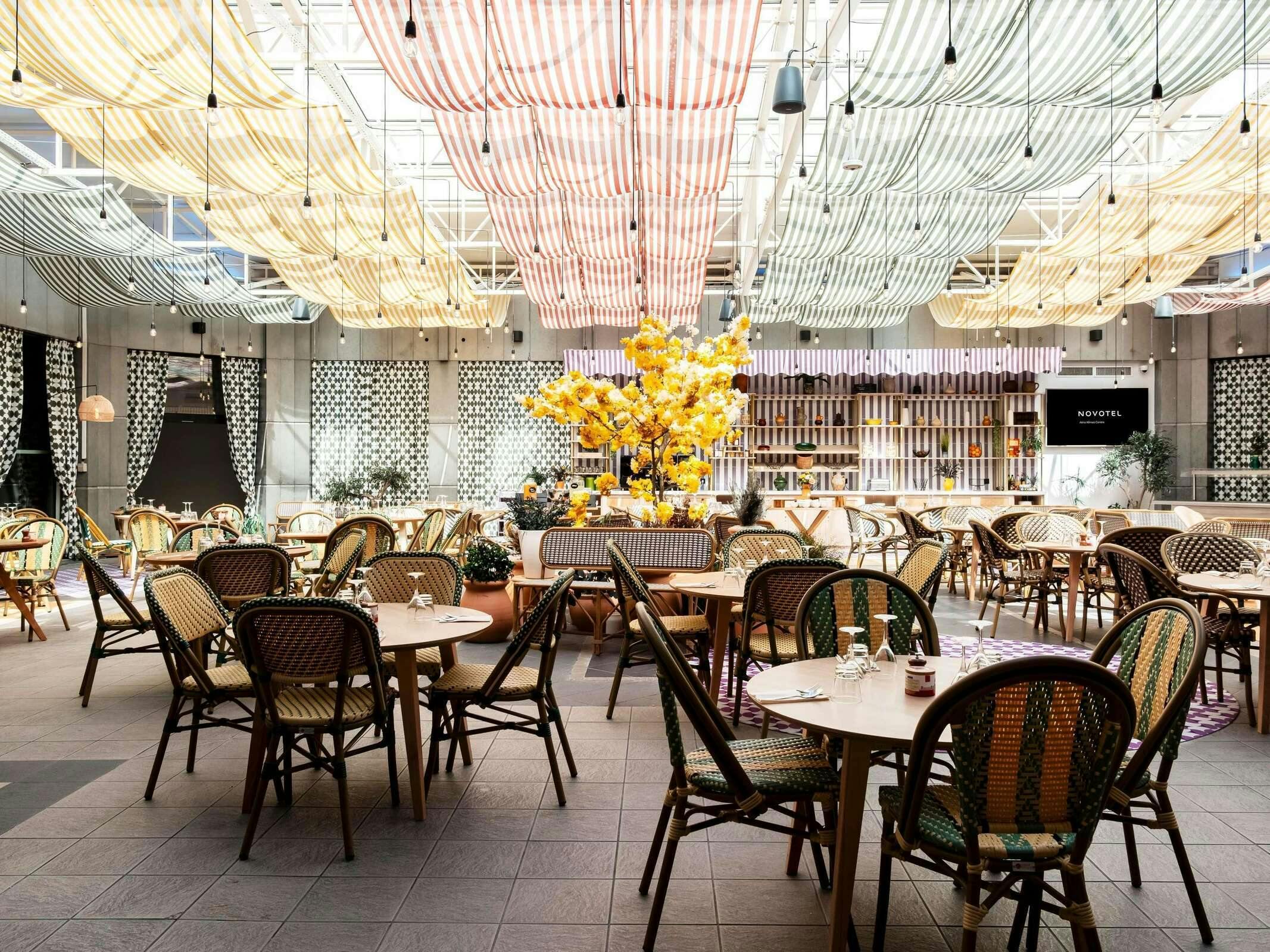 Hotel Novotel Atria Nimes Centre photo 1