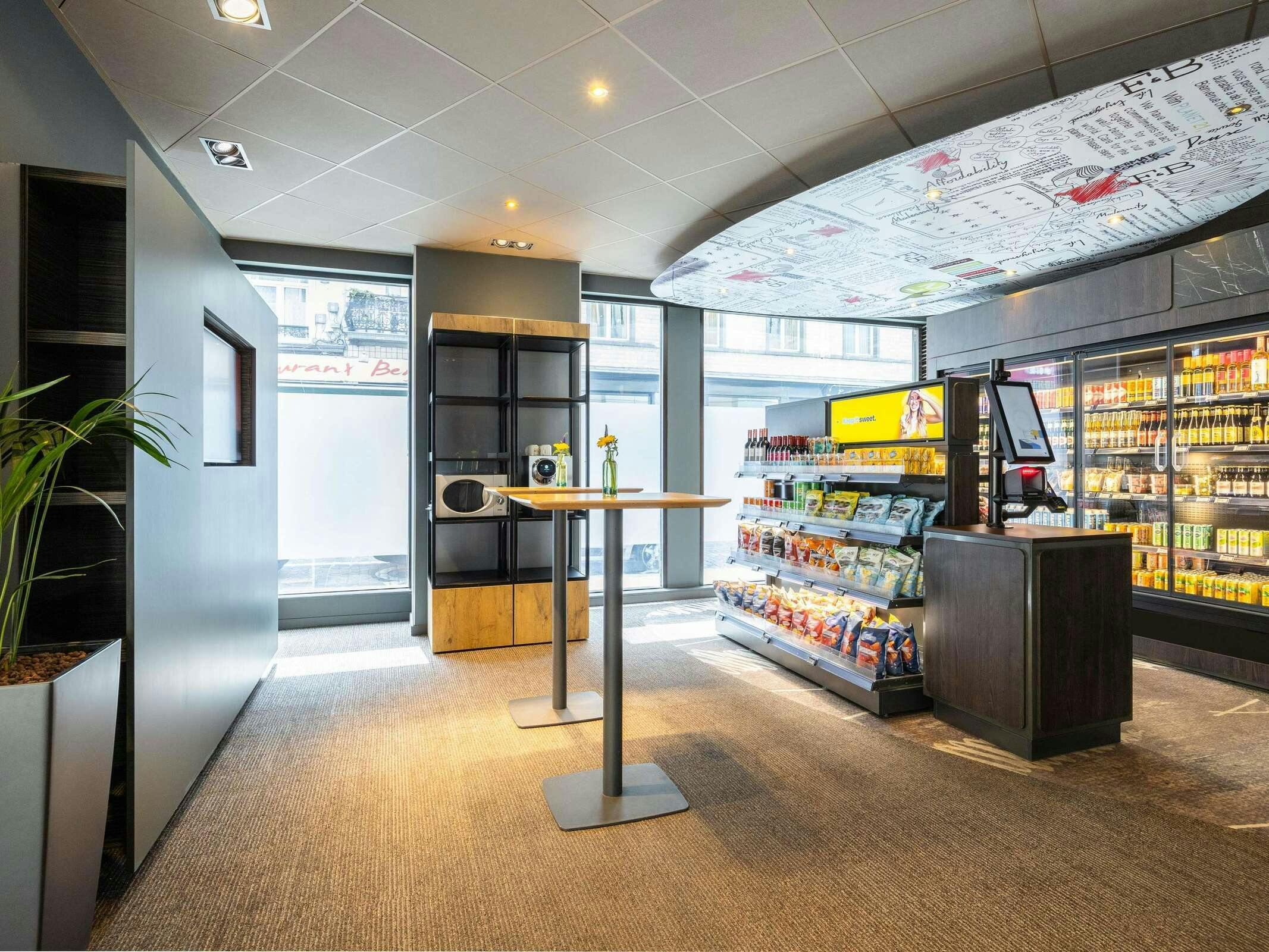 Hotel Ibis Brussels City Centre photo 1