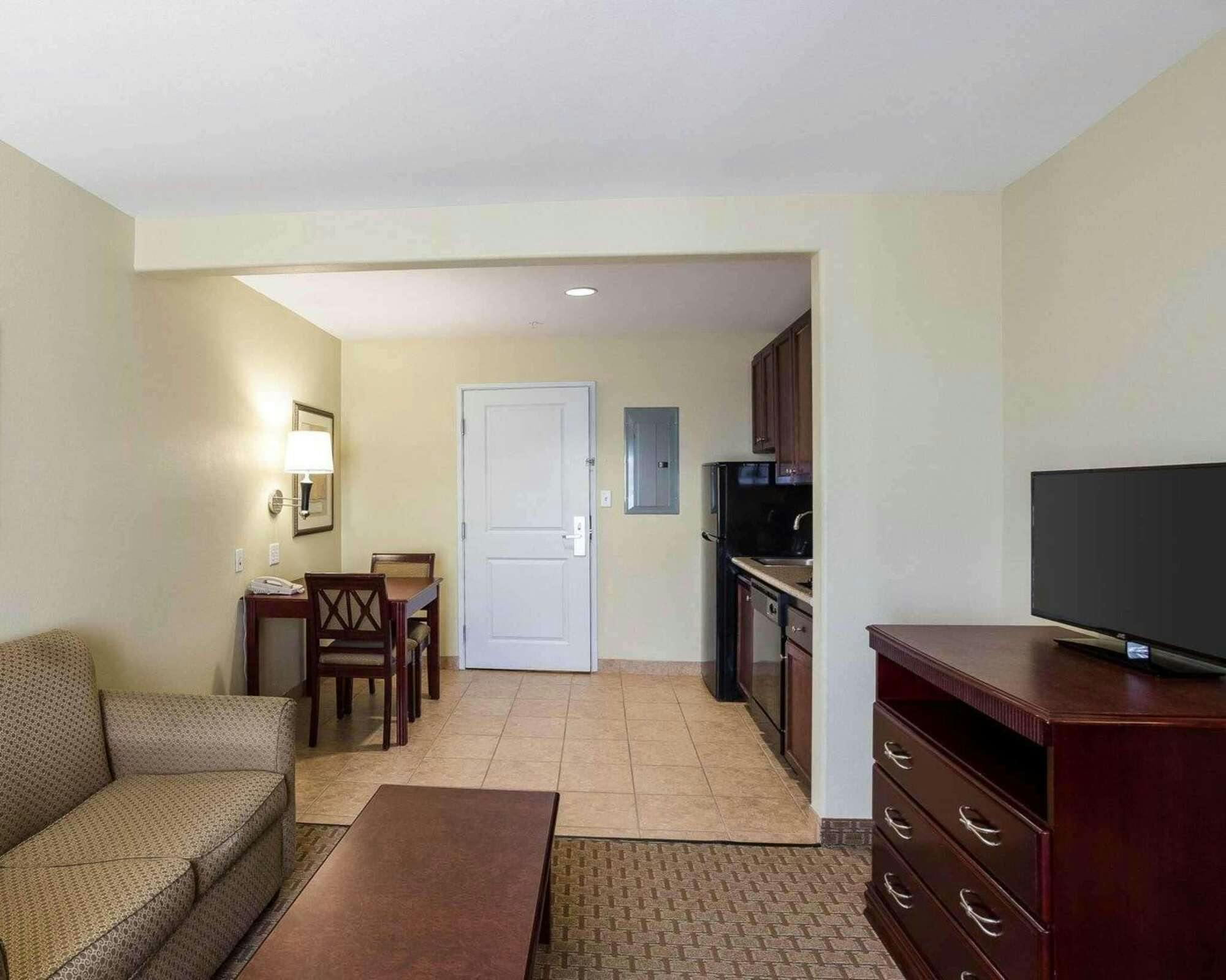 Hotel MainStay Suites Houma LA photo 4