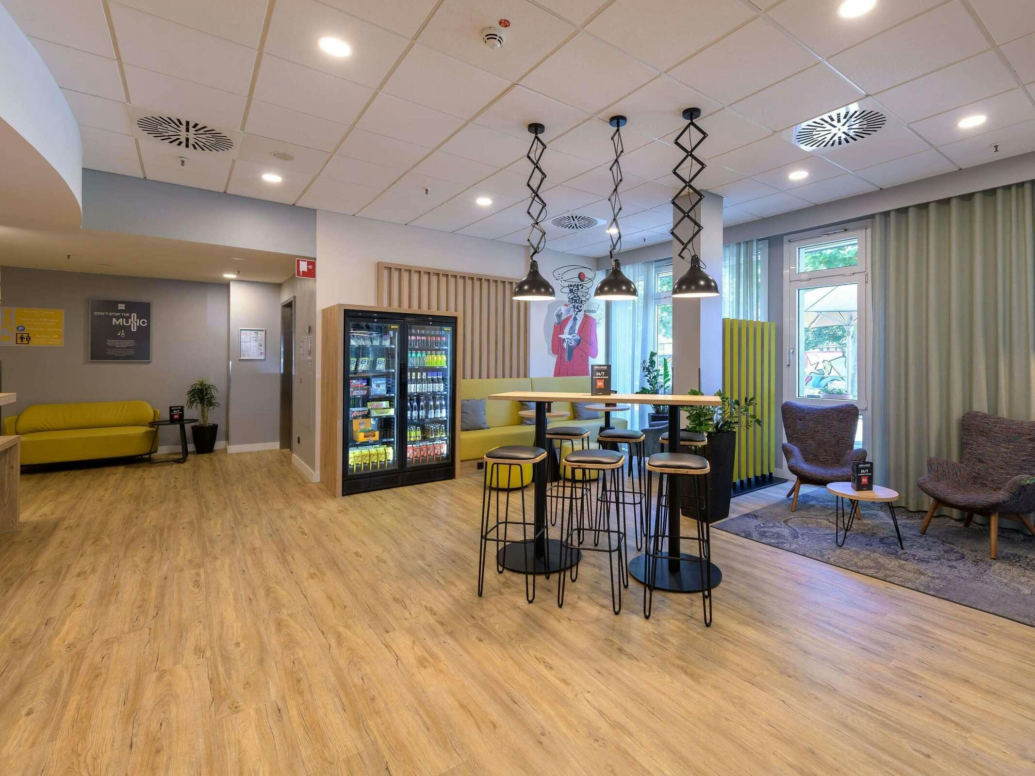 Hotel Ibis Frankfurt Messe West photo 2