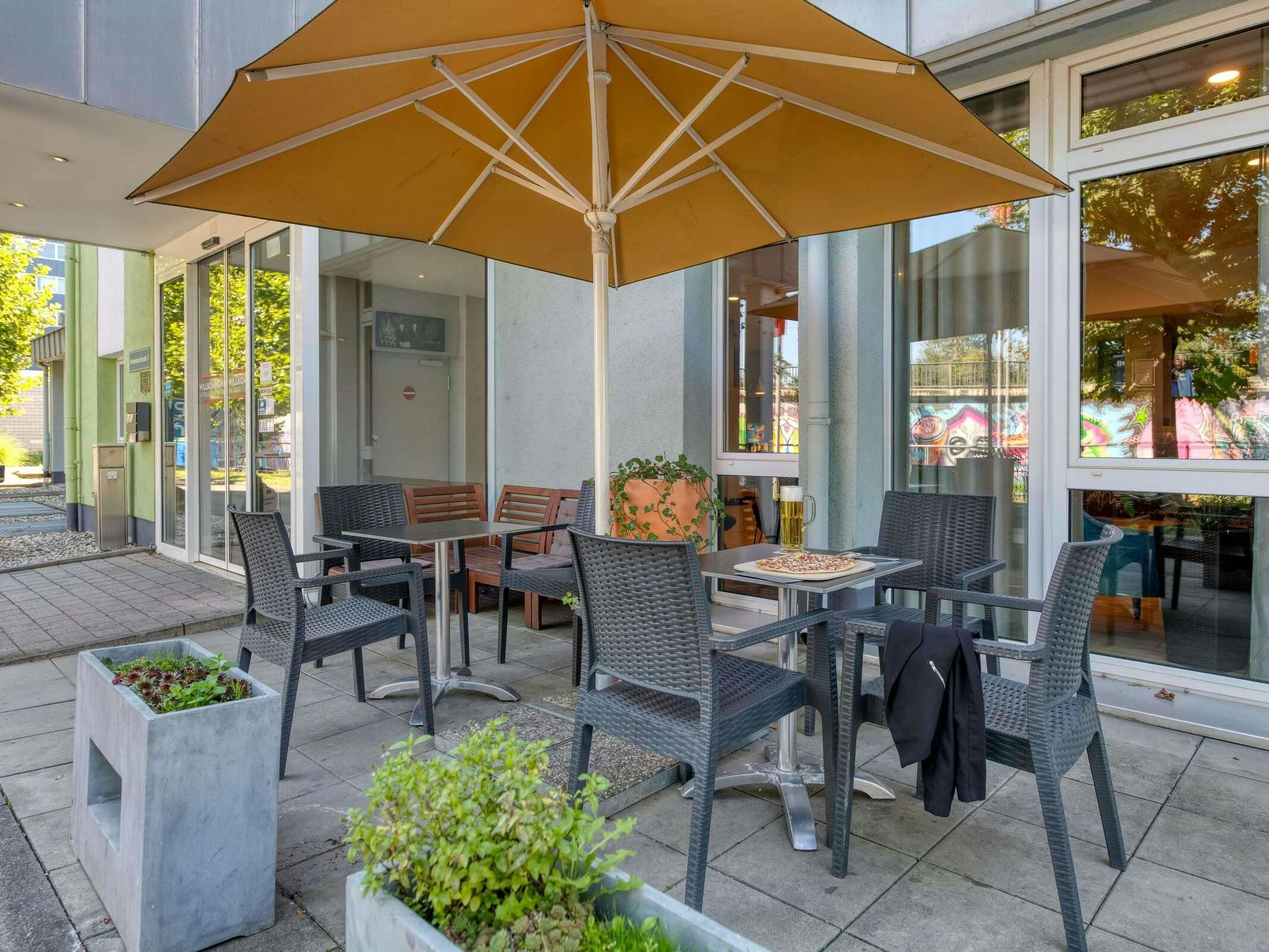 Hotel Ibis Frankfurt Messe West photo 4