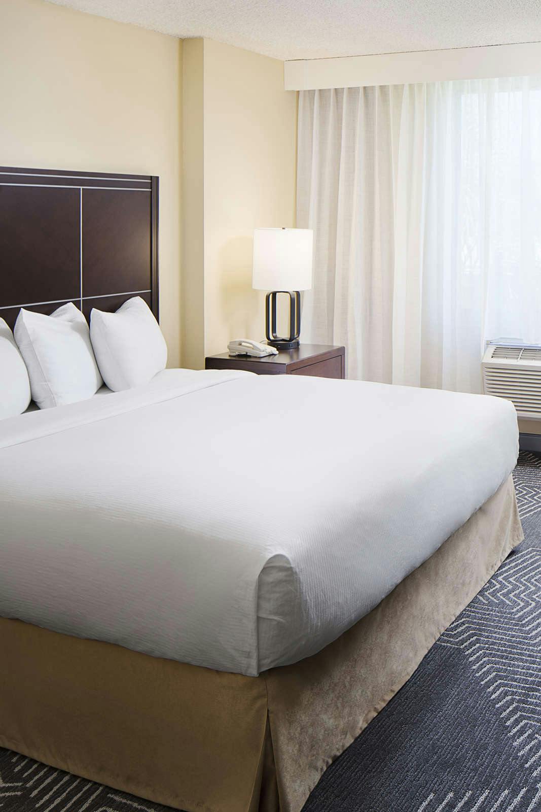 Hotel DoubleTree by Hilton Los Angeles - Commerce photo 1