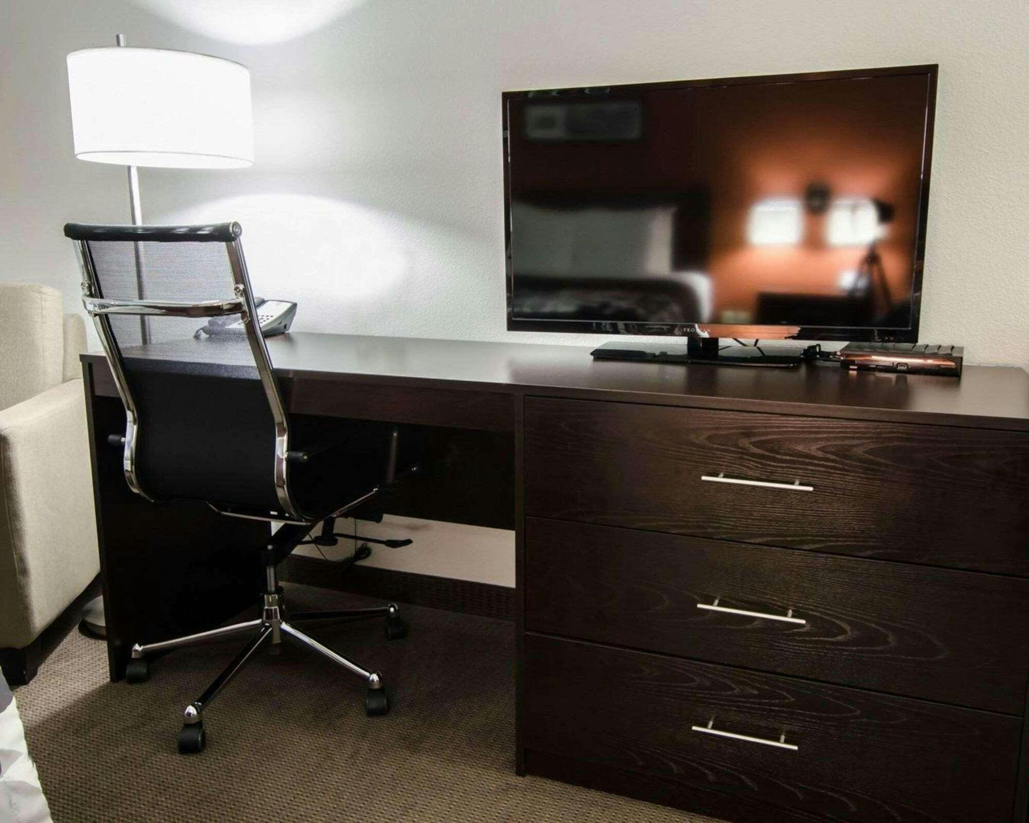 Hotel Sleep Inn & Suites and Conference Center Downtown photo 2