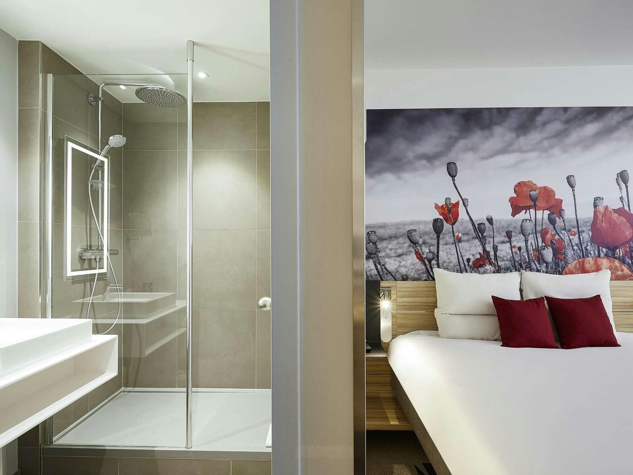 Hotel Novotel Ieper Centrum Flanders Fields photo 2