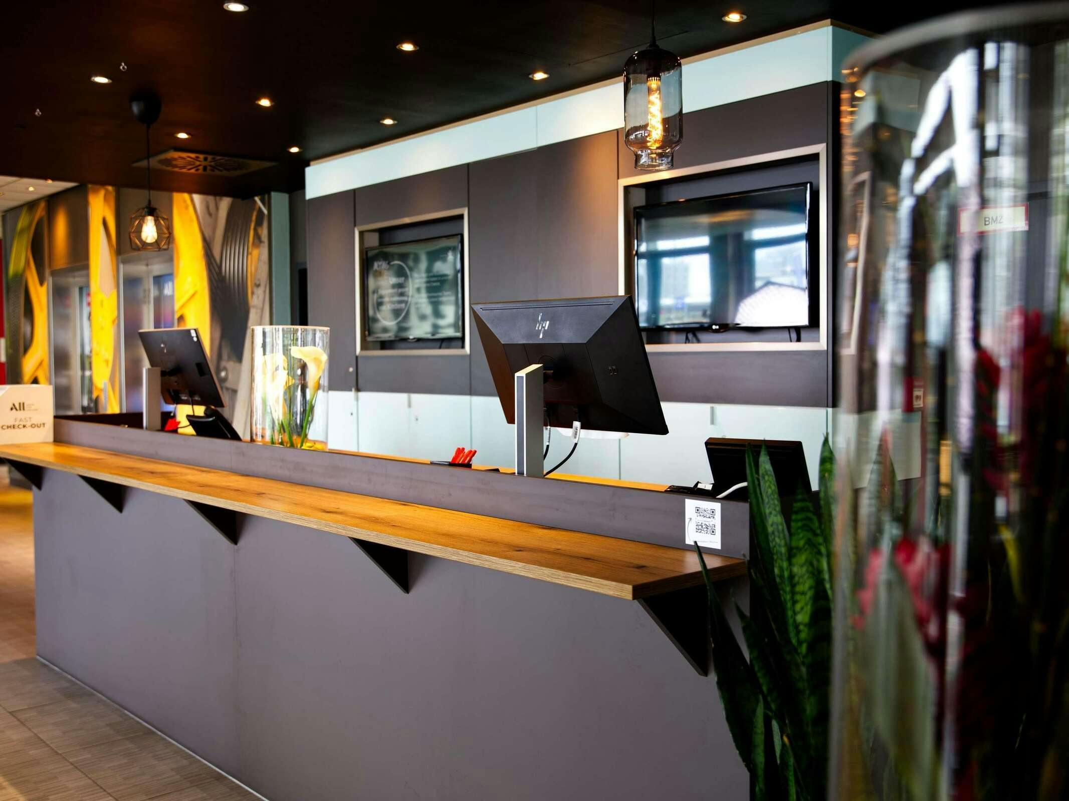 Hotel Ibis Koeln Messe photo 3