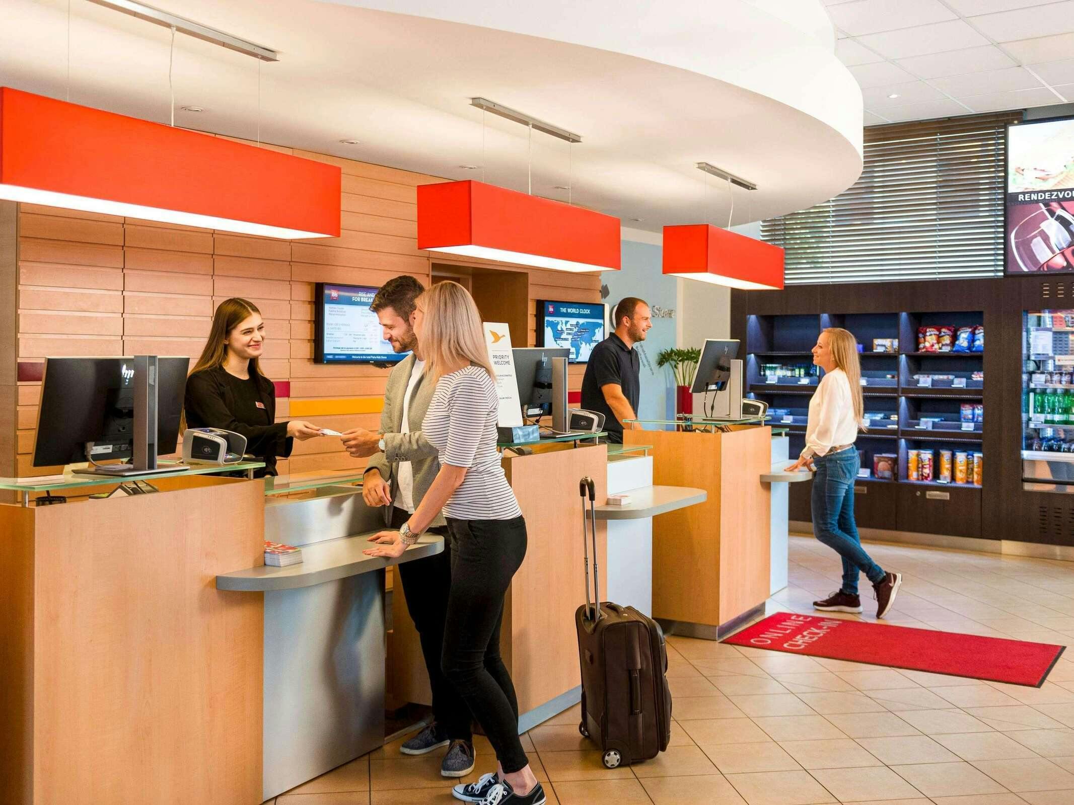 Hotel Ibis Praha Mala Strana photo 1