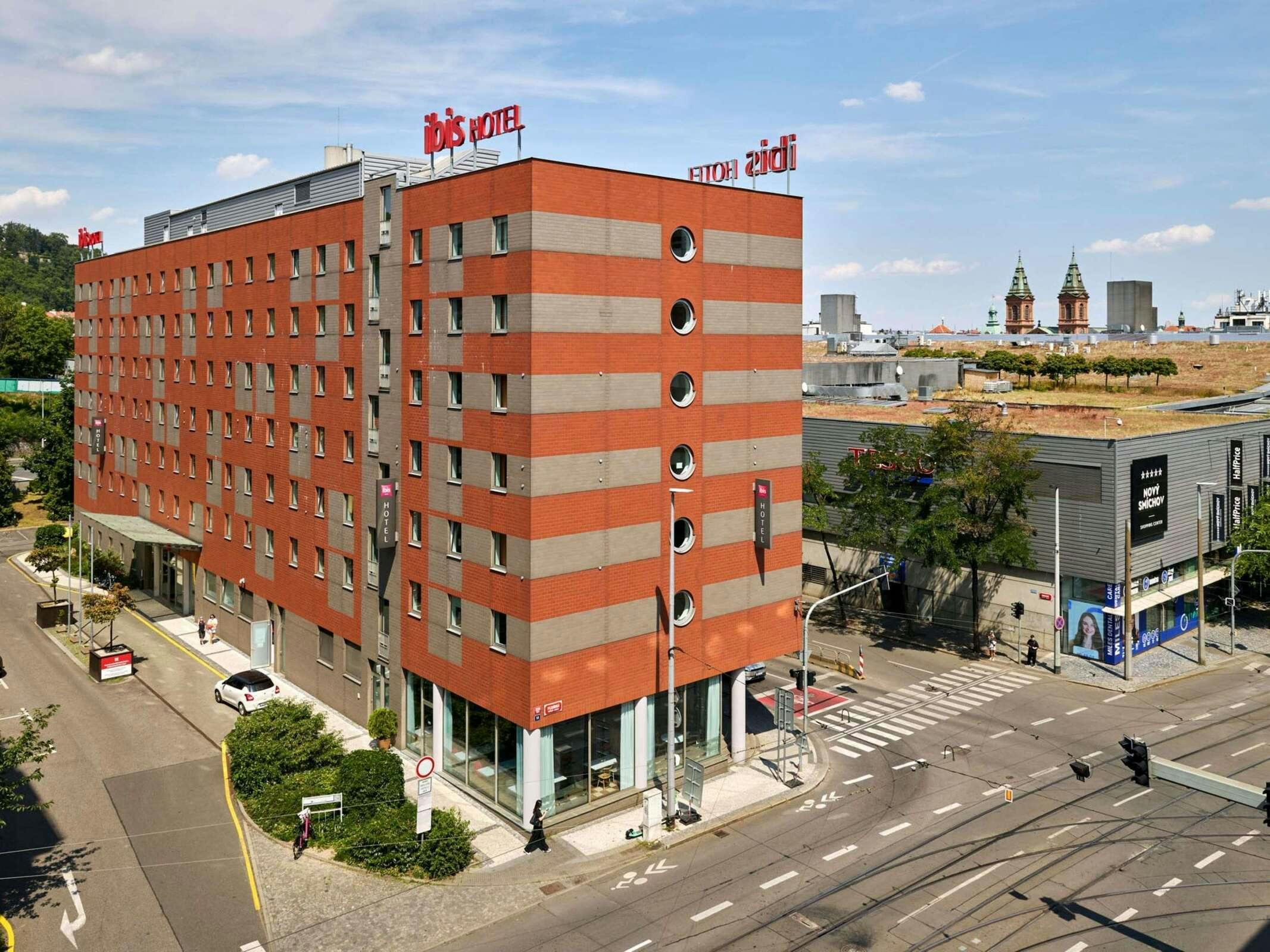 Hotel Ibis Praha Mala Strana photo 4