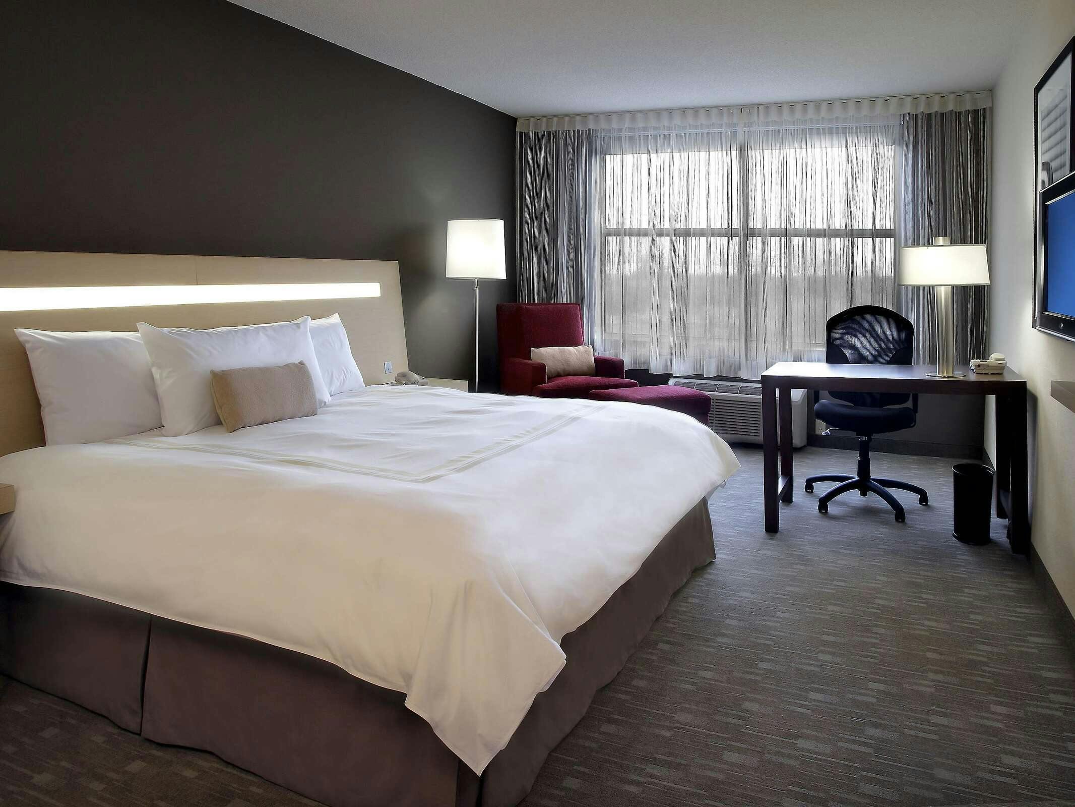 Hotel Novotel Montréal Aéroport photo 5