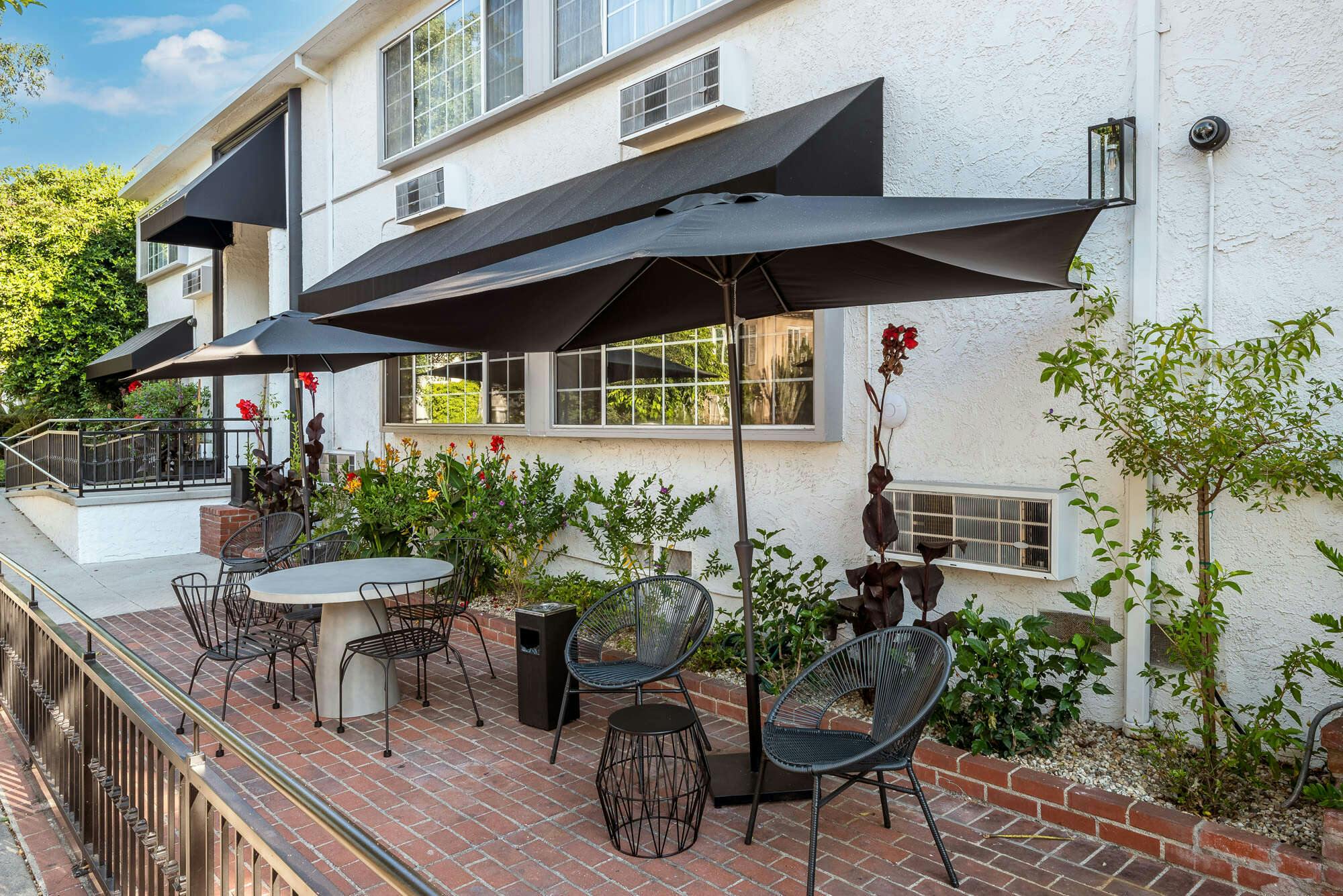 Wilshire Crest Hotel