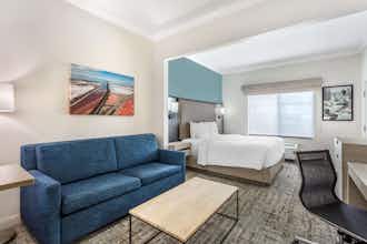 Hotel Best Western Plus Airport Inn & Suites photo 1