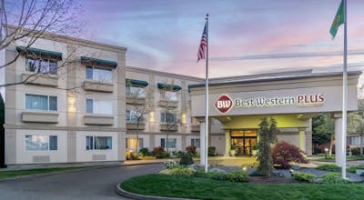 Best Western Plus Edmonds Harbor Inn