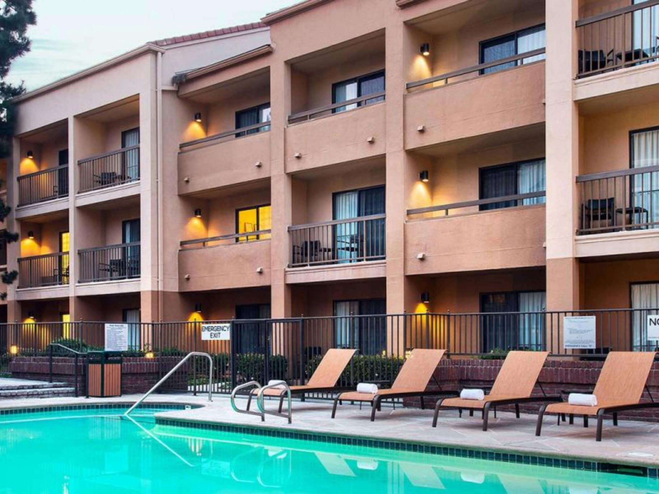 Hotel Sonesta Select Los Angeles LAX El Segundo photo 1