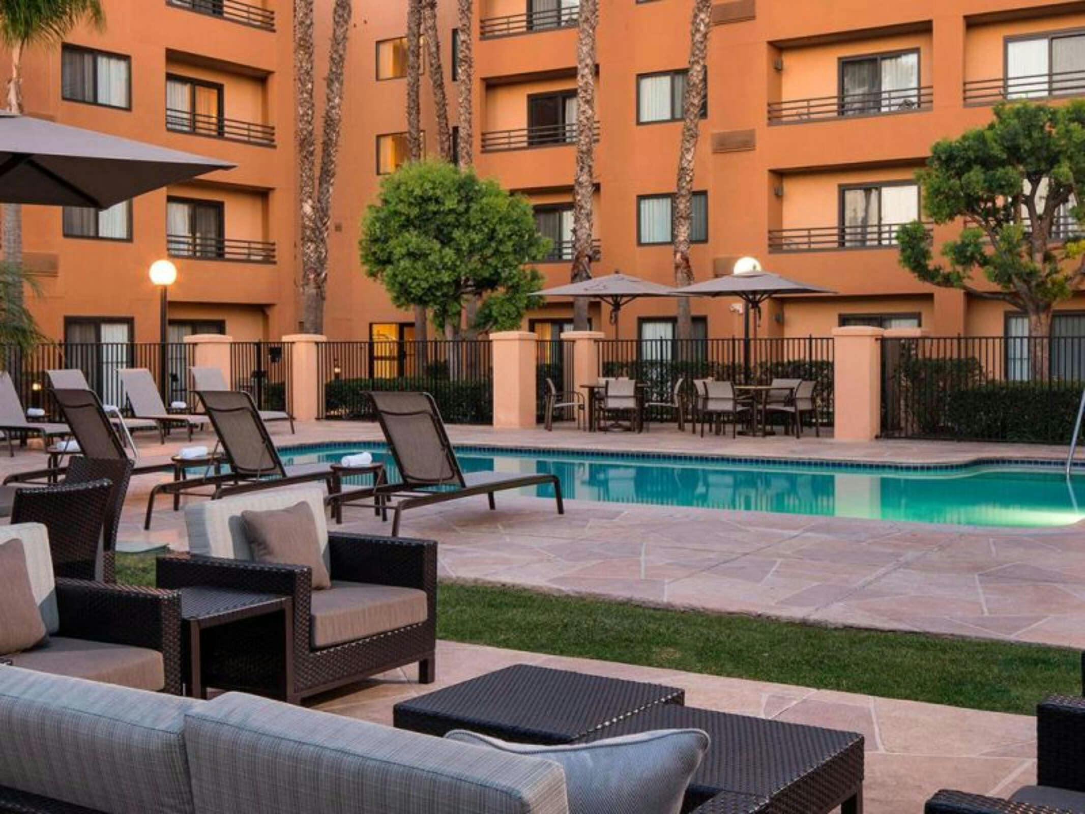 Hotel Sonesta Select Los Angeles Torrance South Bay photo 1