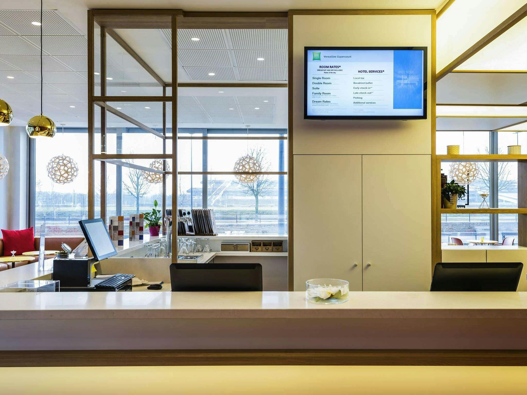 Hotel Ibis Styles Guyancourt Versailles photo 1