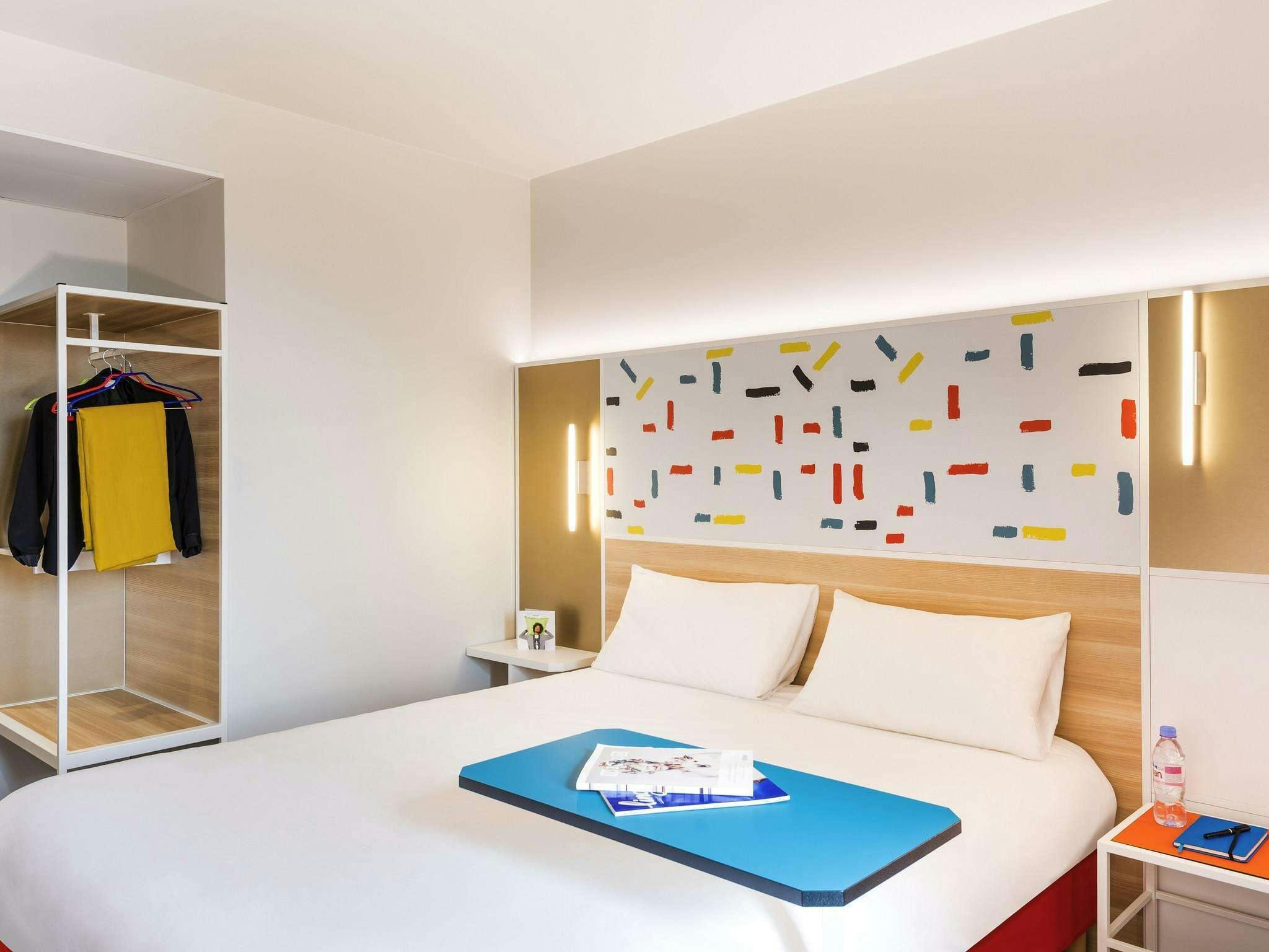 Hotel Ibis Styles Guyancourt Versailles photo 2