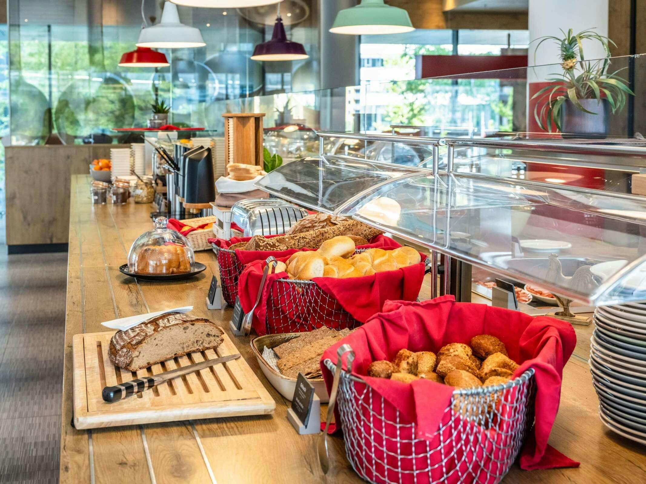 Hotel Ibis Wien Hauptbahnhof photo 2