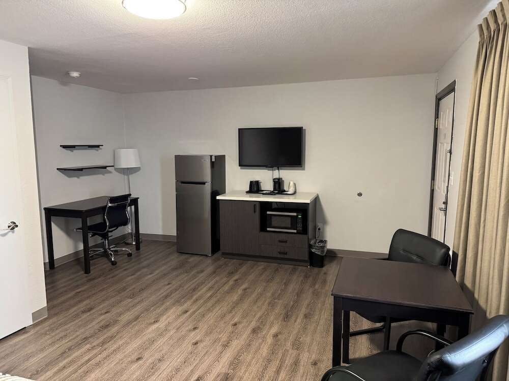 Hotel Studio6 Suites Vancouver, WA - Waterfront photo 4