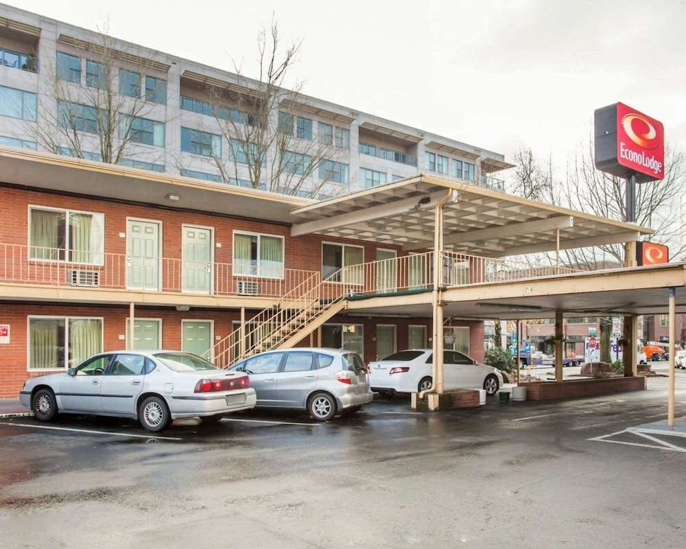 Studio6 Suites Vancouver, WA - Waterfront