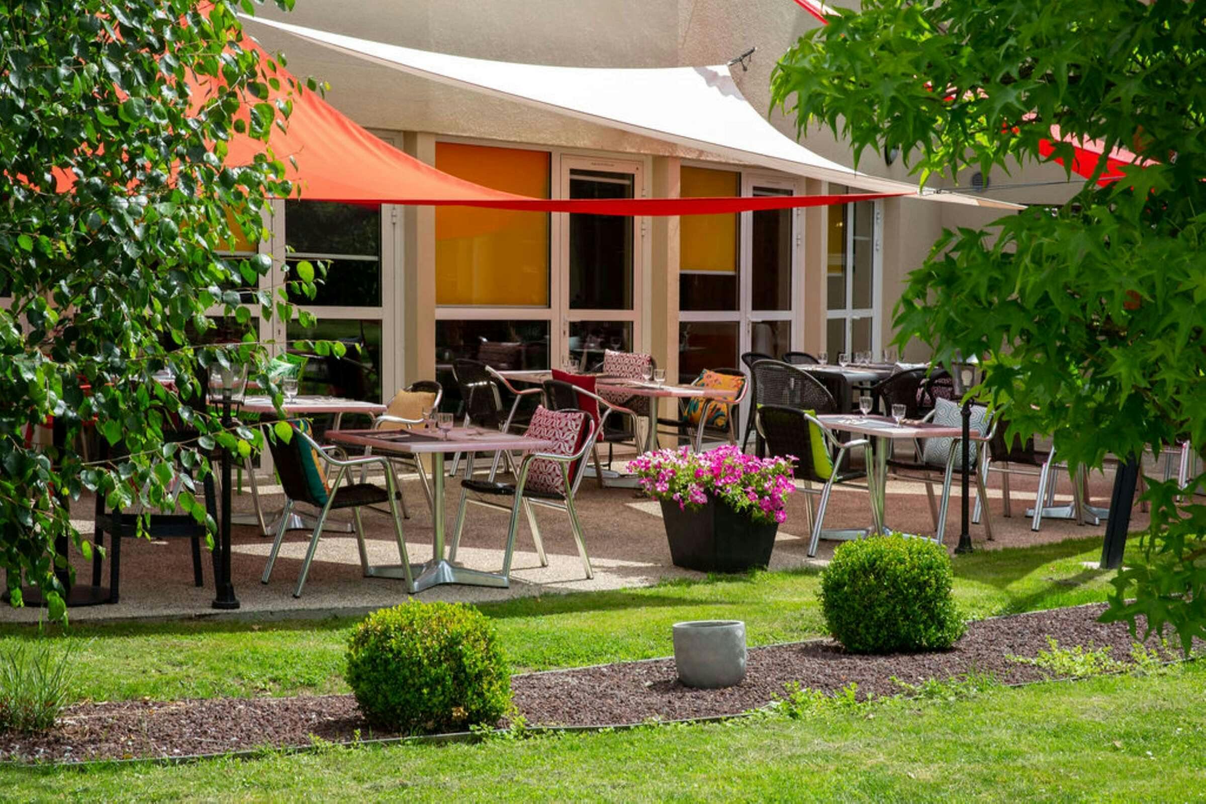 Hotel Best Western La Porte Des Chateaux photo 1