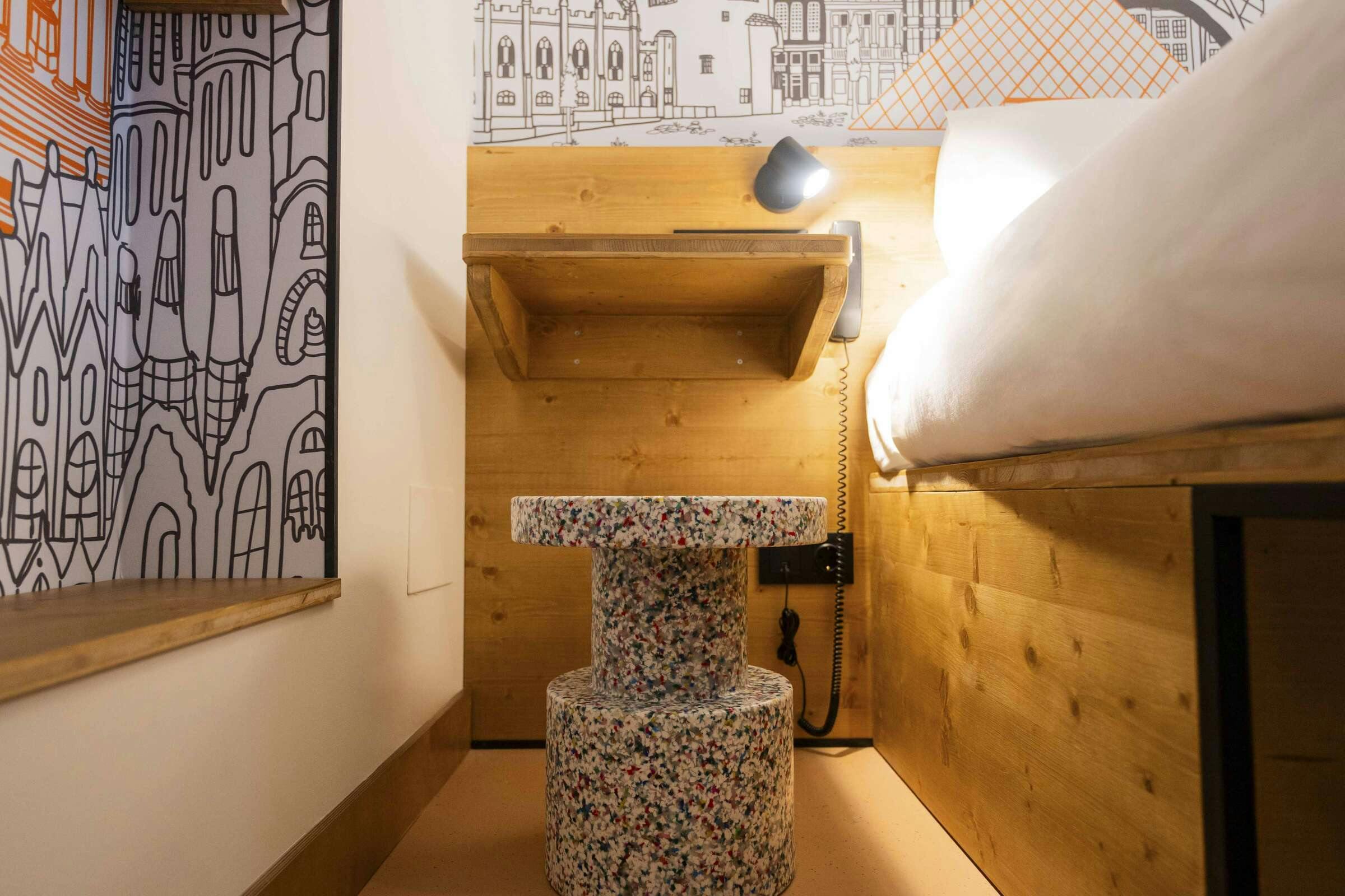 Hotel easyHotel Valencia Ciutat Vella photo 3