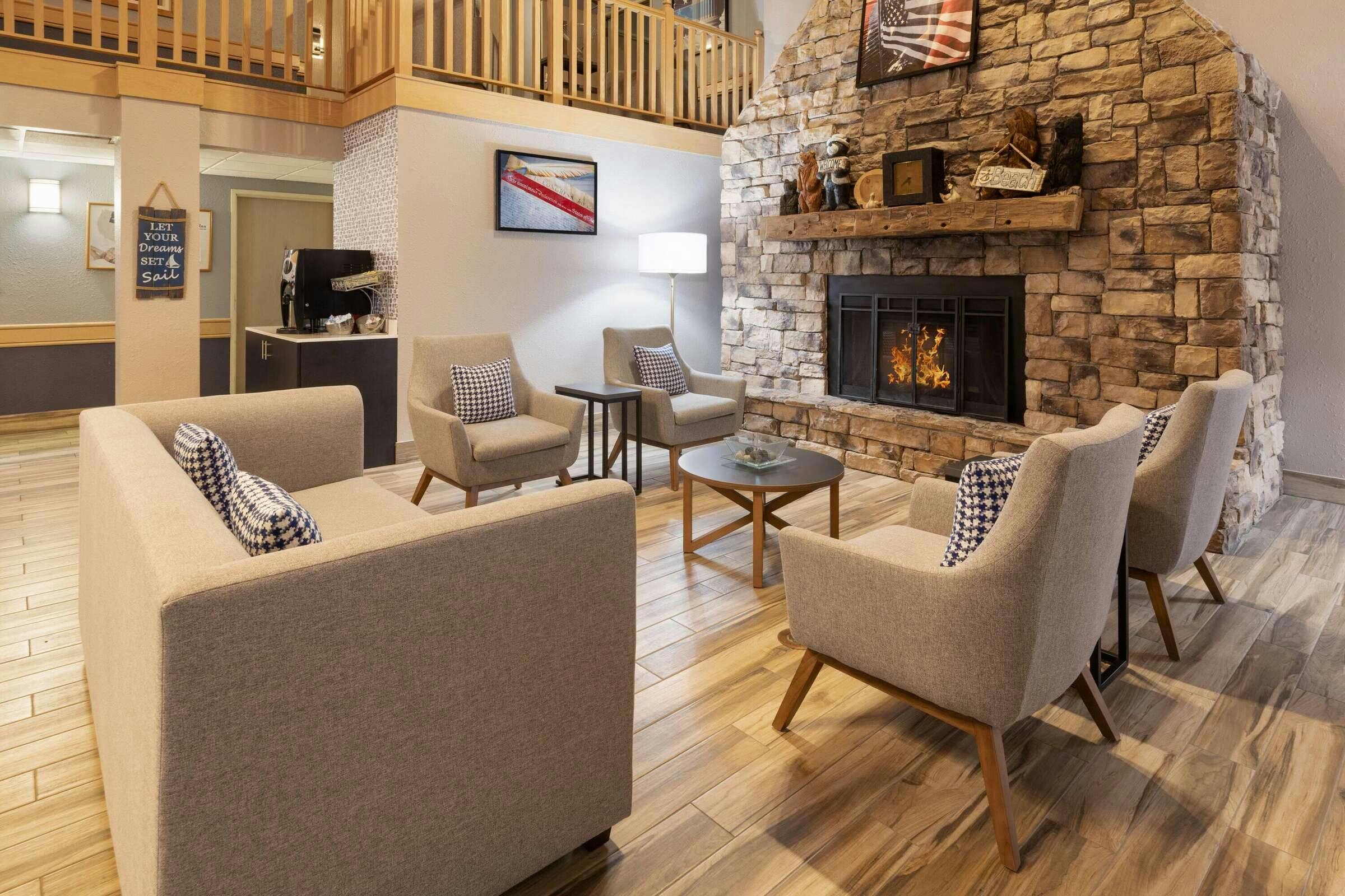 Hotel AmericInn Douglas photo 4